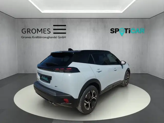 Peugeot 2008 view 3