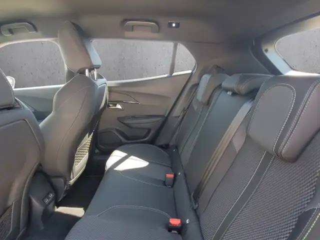 Peugeot 2008 view 8