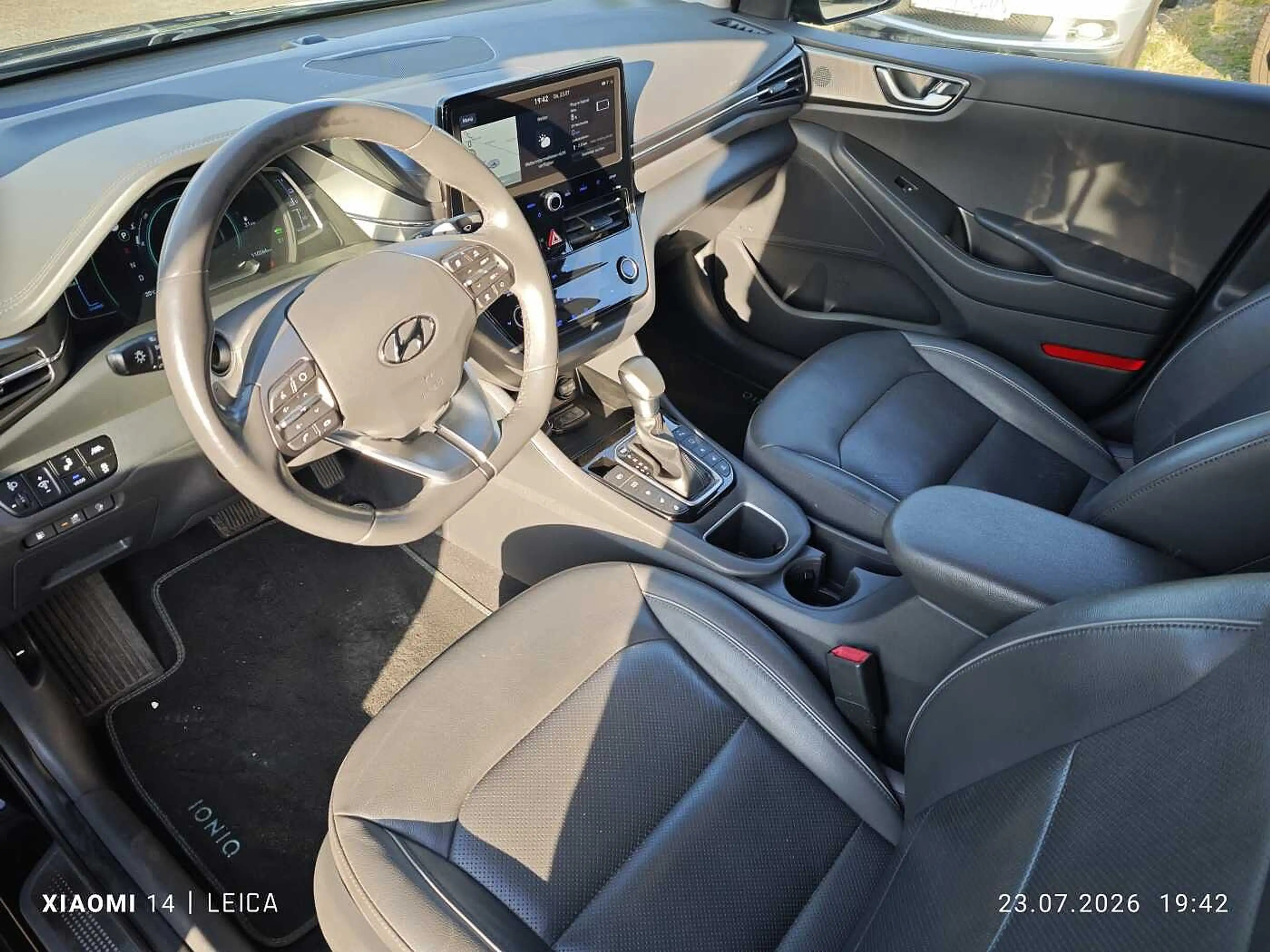 Hyundai IONIQ Plug-in-Hybrid 1.6 GDI Premium — photo 12