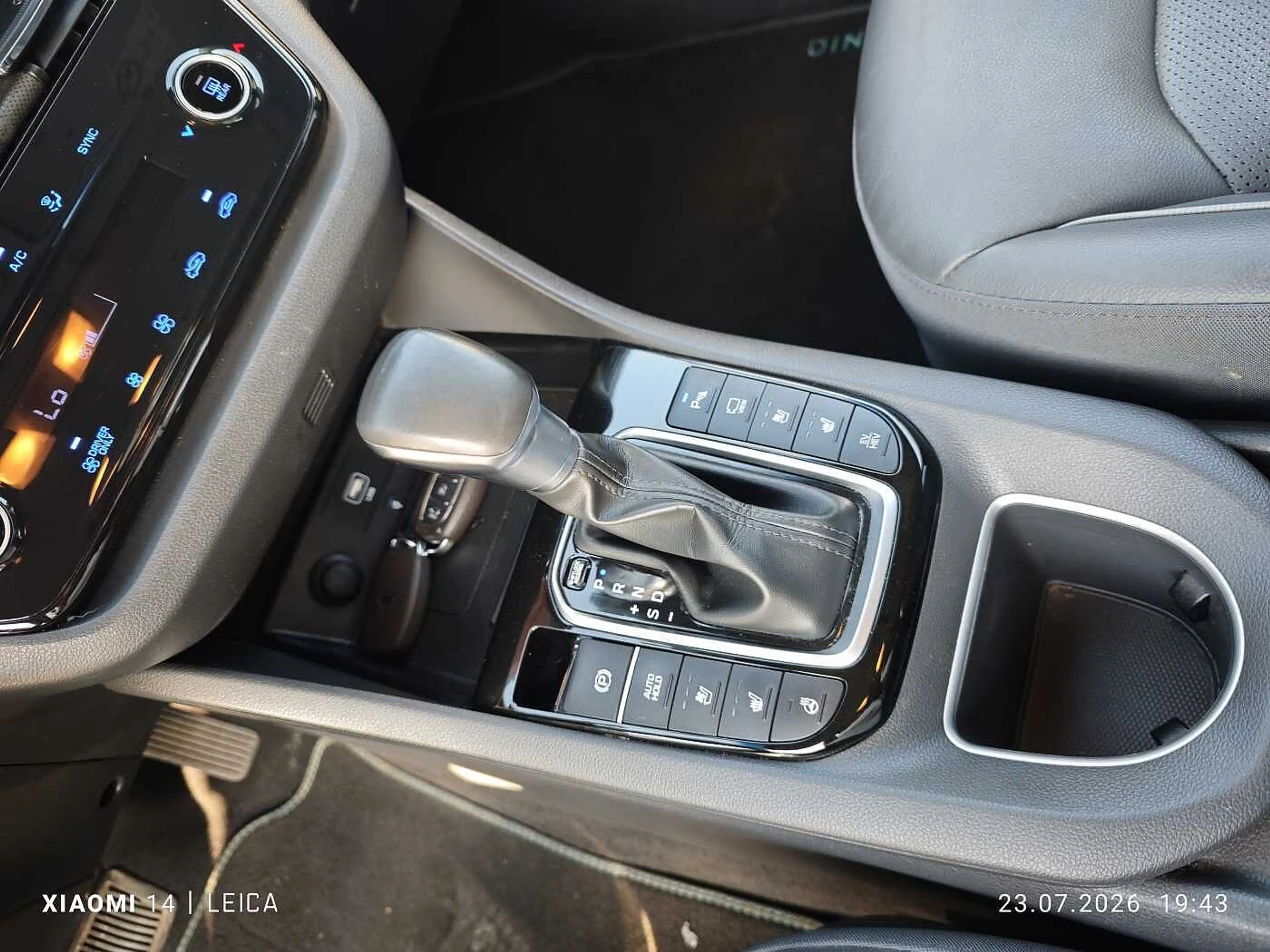 Hyundai IONIQ Plug-in-Hybrid 1.6 GDI Premium — photo 15