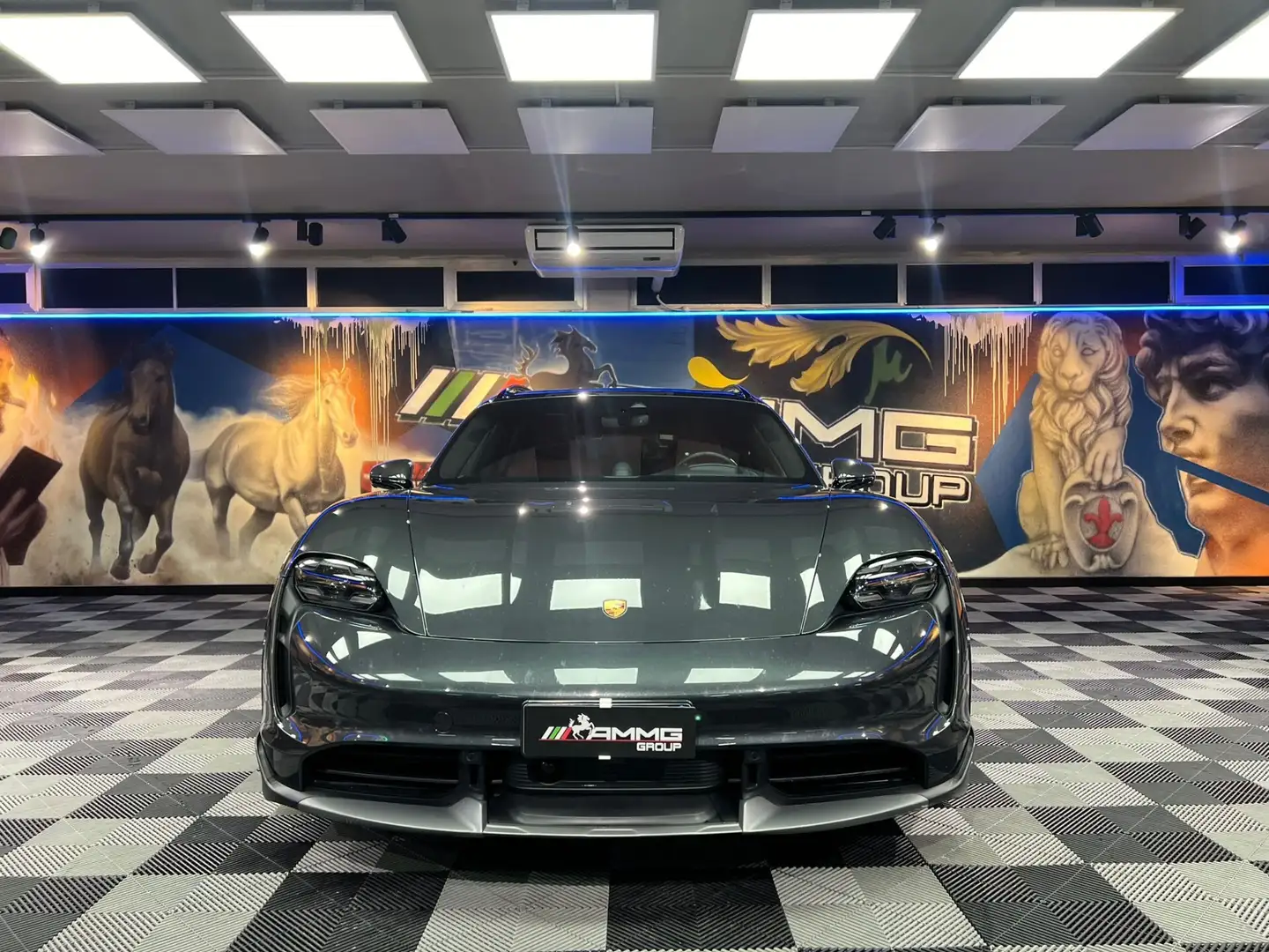 Porsche Taycan Turbo S Cross Turismo Grigio - 2