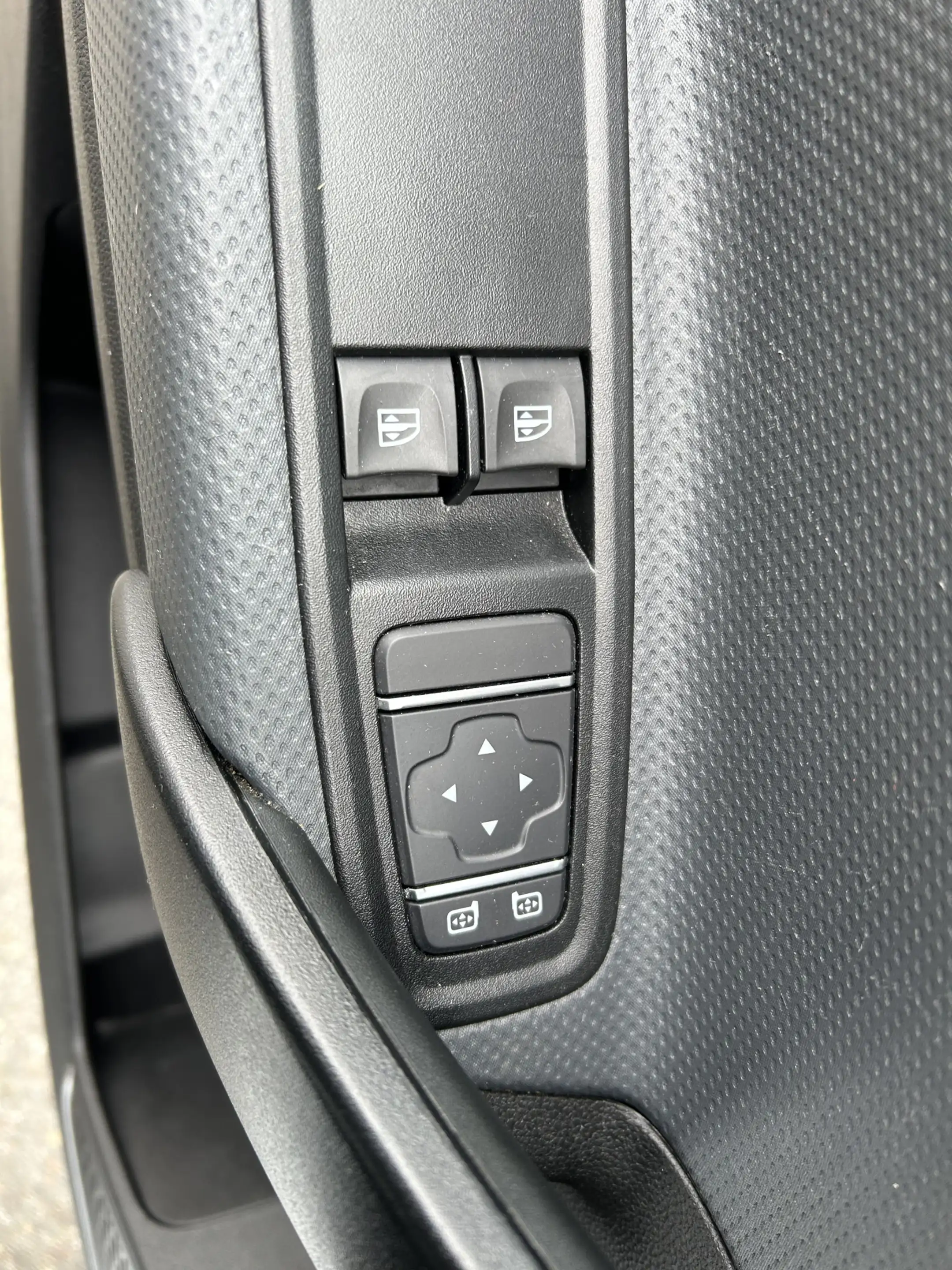 Mercedes-Benz Citan 110 CDI L1 PRO / 3 Zits / Automaat / MBUX / Camera — photo 9