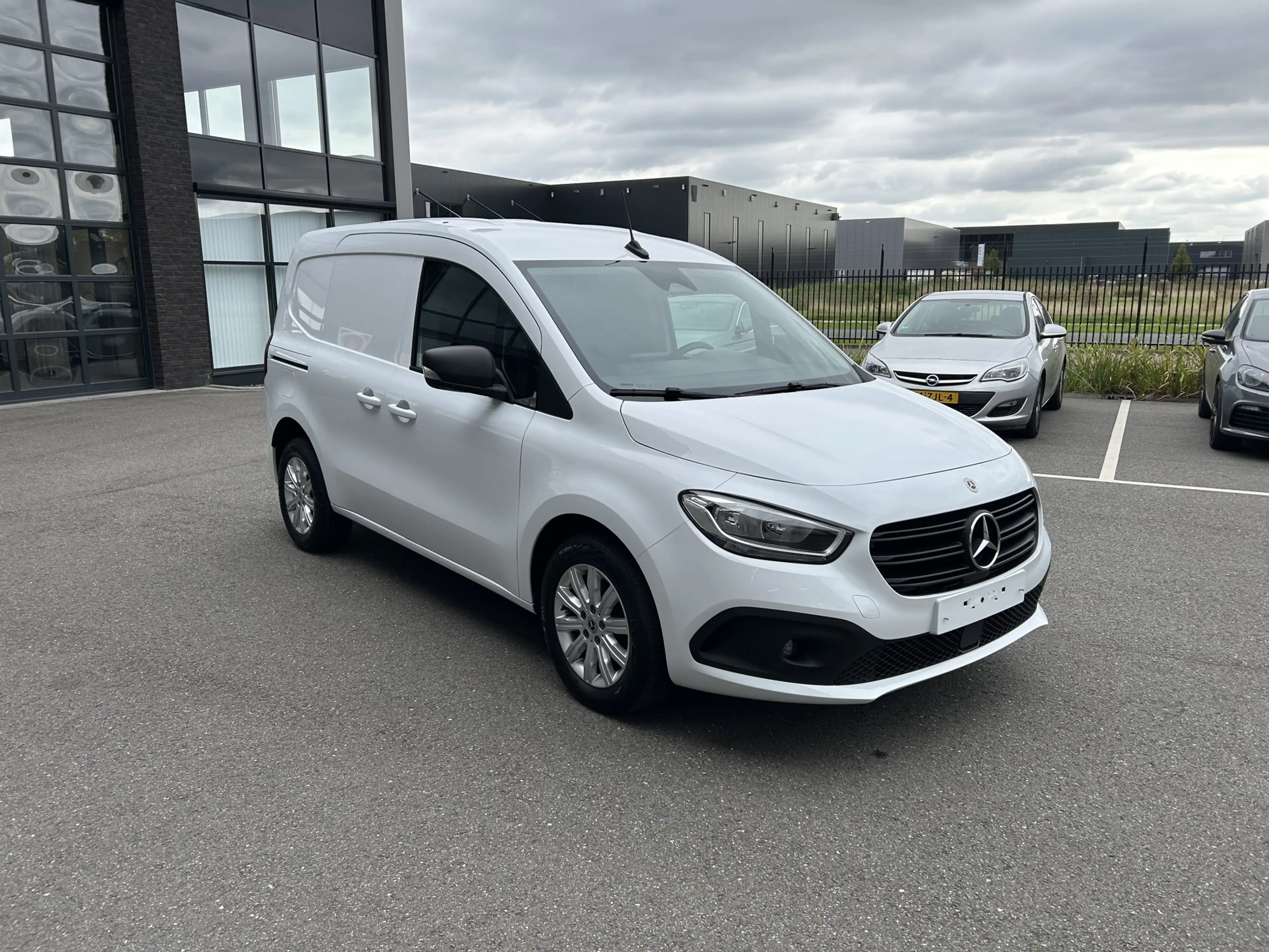 Mercedes-Benz Citan 110 CDI L1 PRO / 3 Zits / Automaat / MBUX / Camera — photo 3