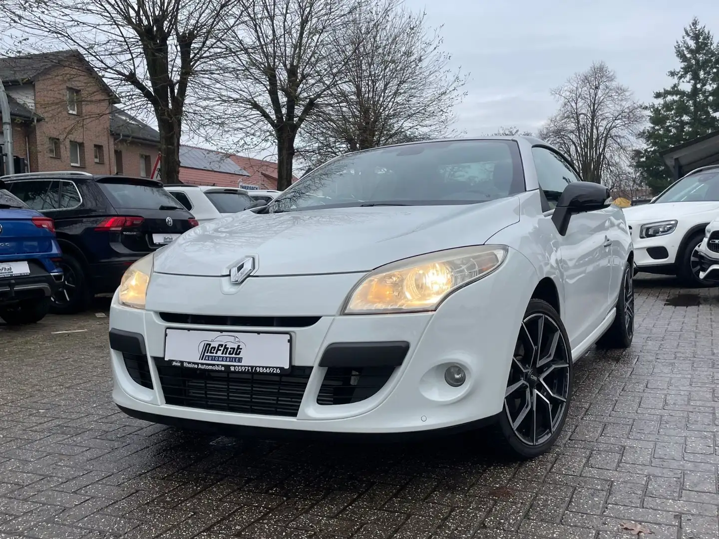 Renault Megane III Coupe/ Cabrio Luxe*LEDER*NAVI*SHZ*PDC Weiß - 1