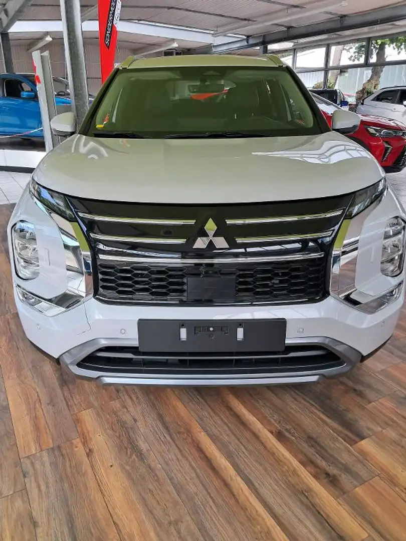 Mitsubishi Outlander 2.4L PHEV Intro Edition 4X4 Weiß - 2