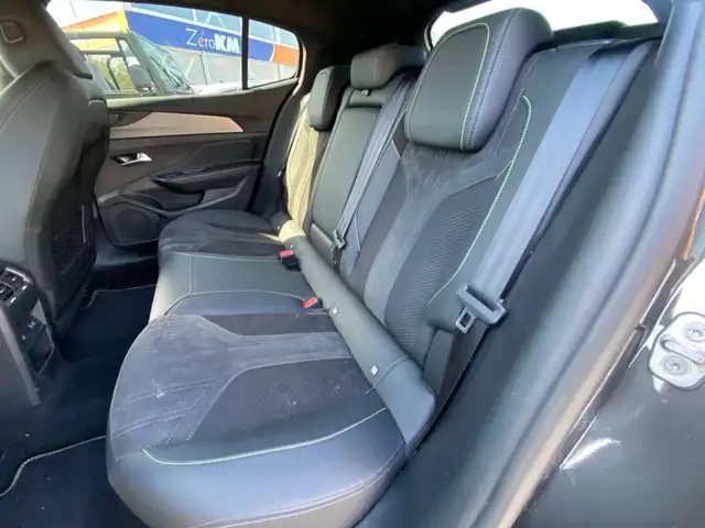 Peugeot 408 view 6