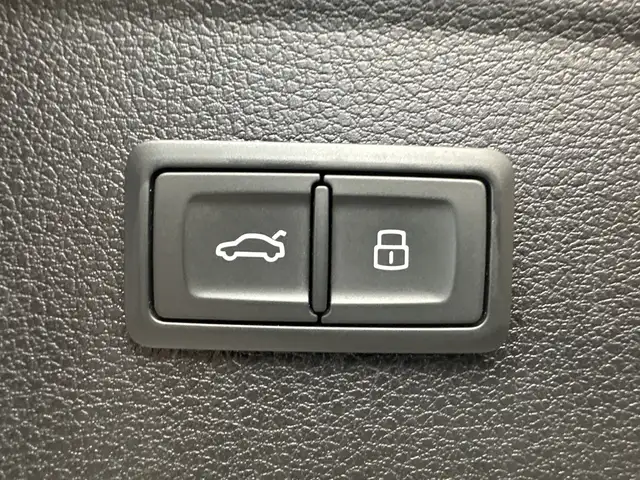 Audi Q5 view 7