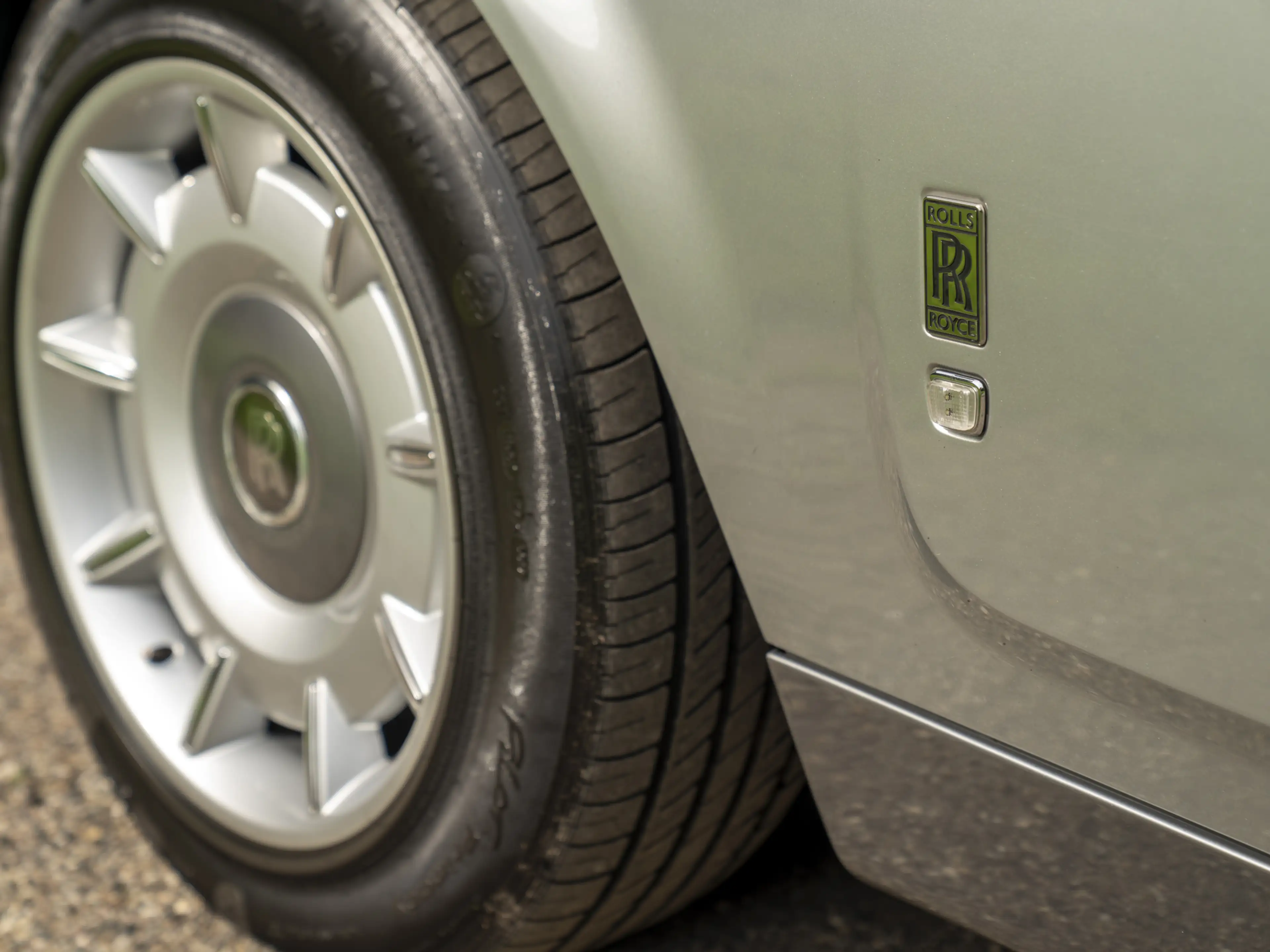 Rolls-Royce Phantom 6.7 V12 — photo 27
