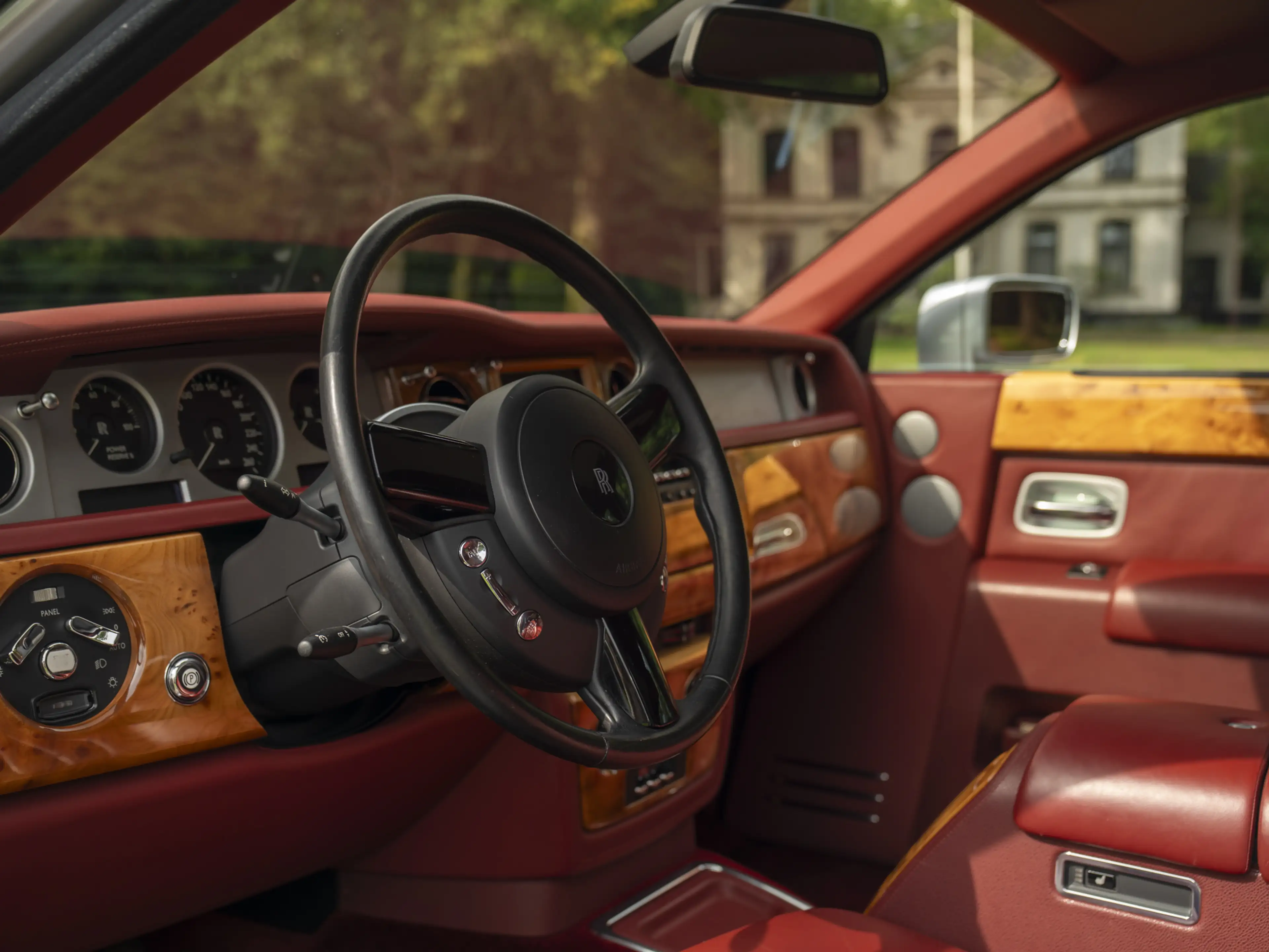 Rolls-Royce Phantom 6.7 V12 — photo 38