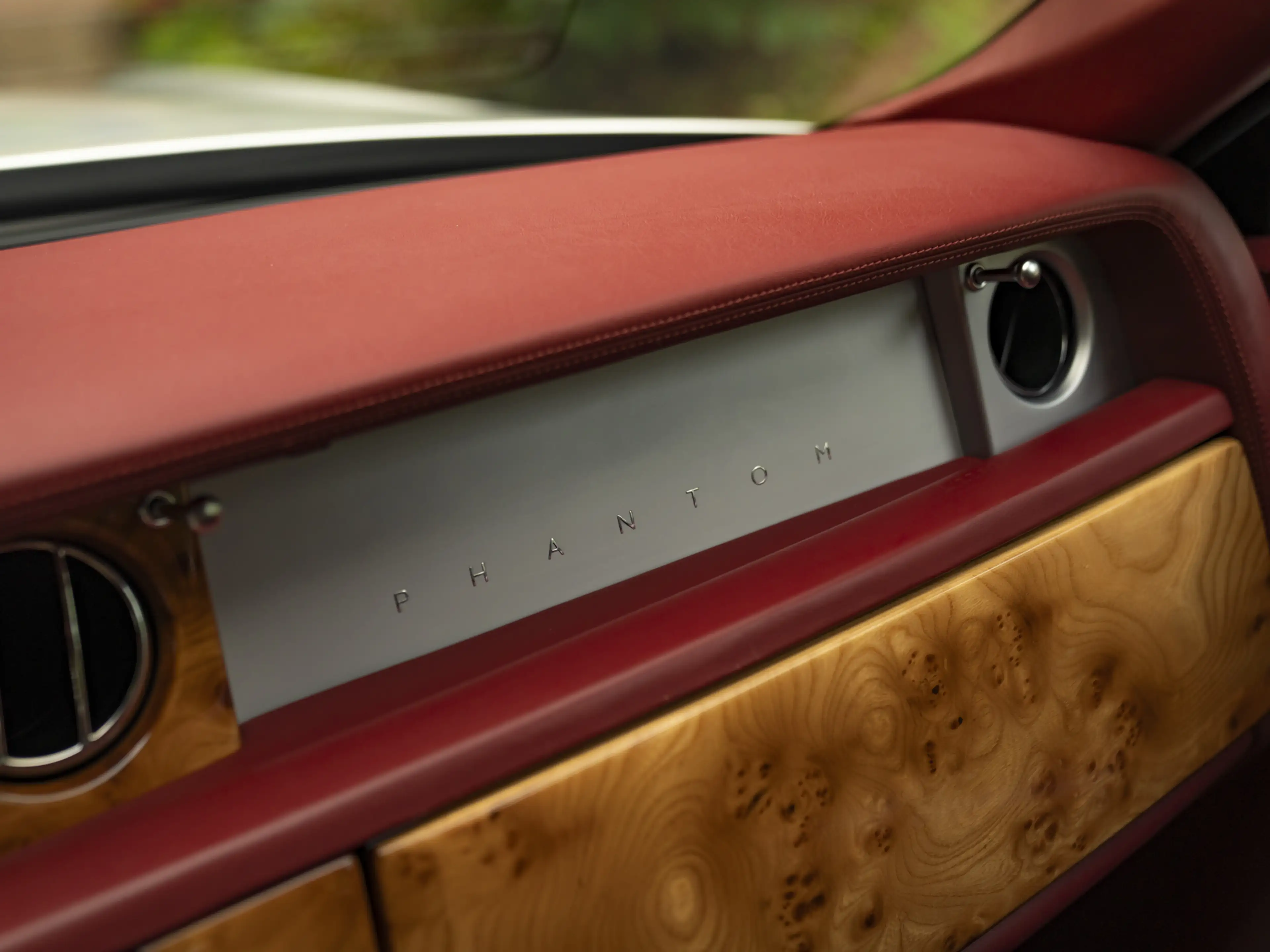 Rolls-Royce Phantom 6.7 V12 — photo 11