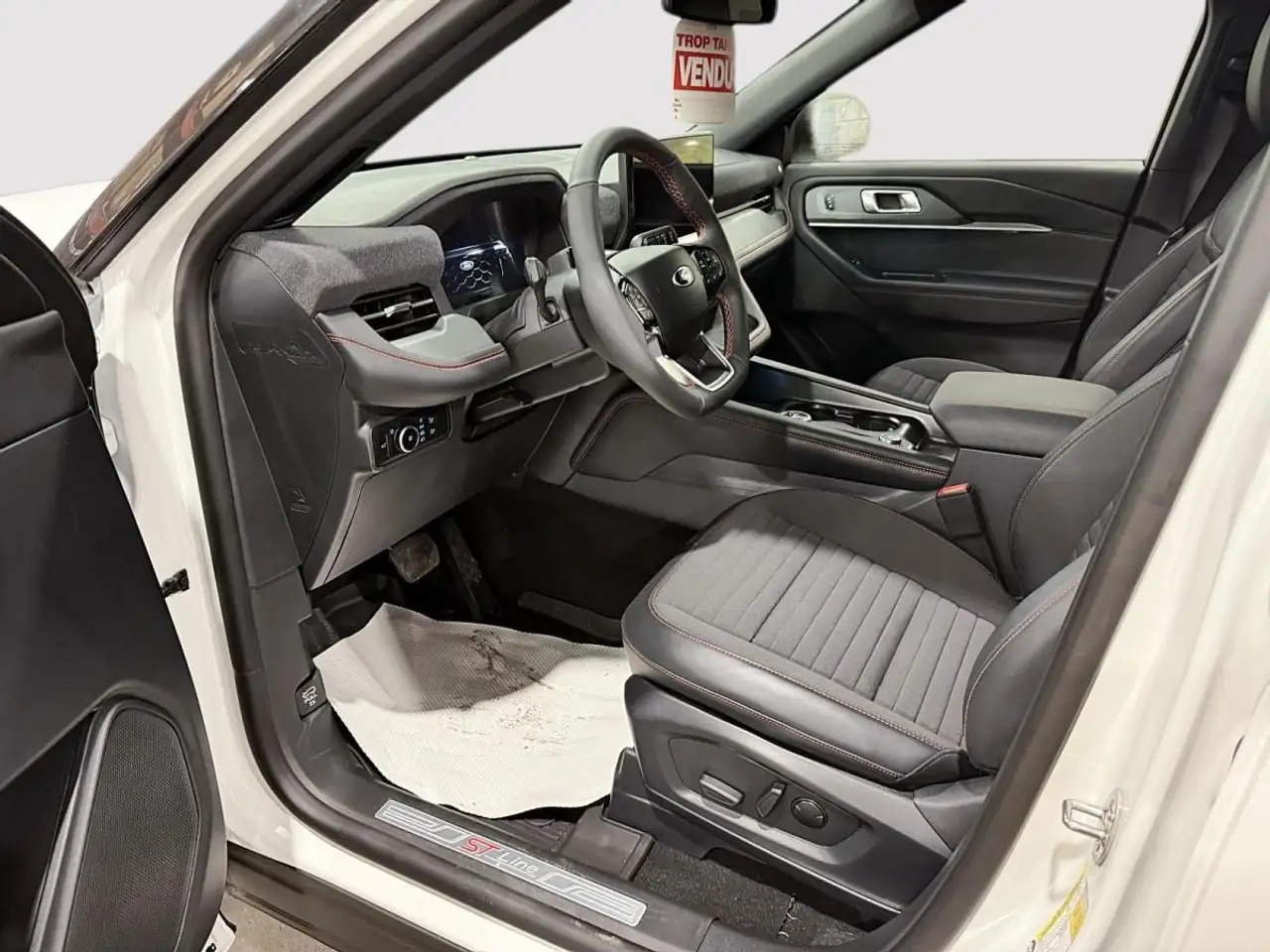 Ford Explorer снимка Ford Explorer