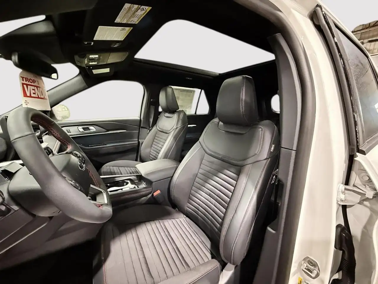 Ford Explorer снимка Ford Explorer