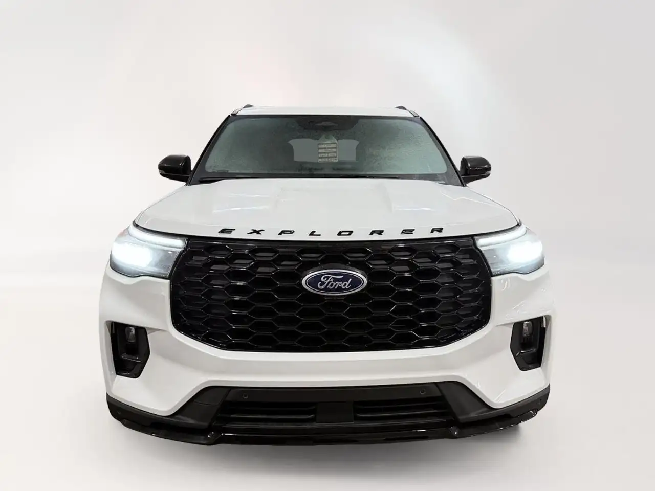 Ford Explorer снимка Ford Explorer