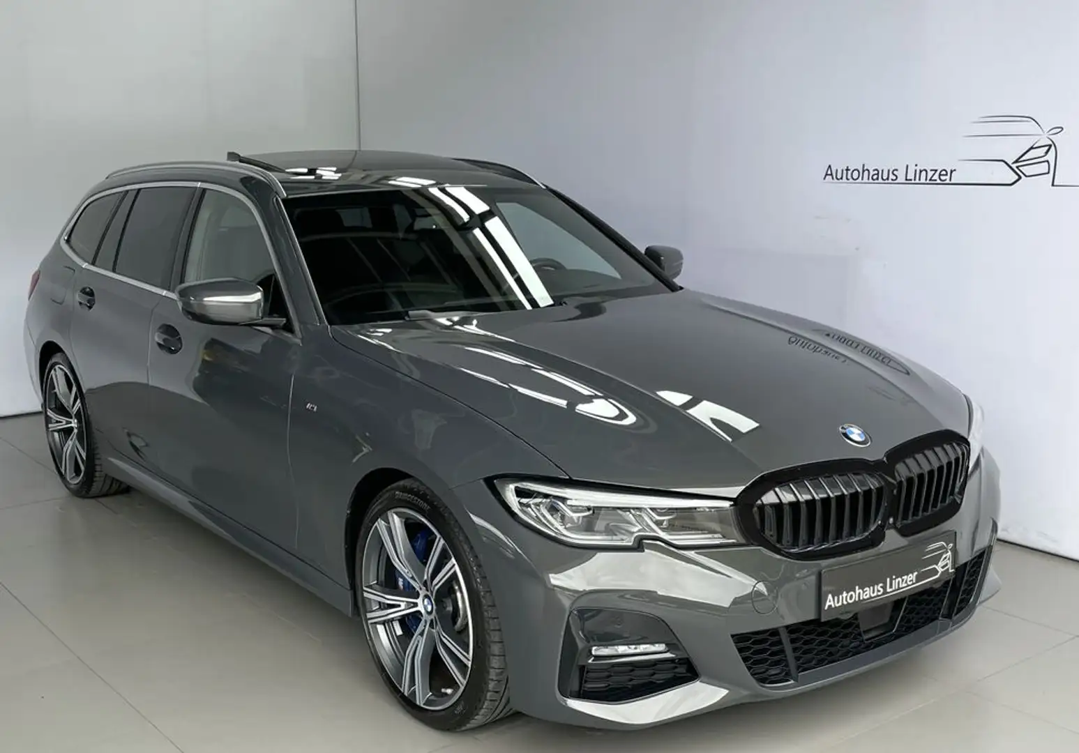BMW 318 d M *LASER*ACC*PANO*360*Keyless*HUD*Ambient*19'' Grau - 1