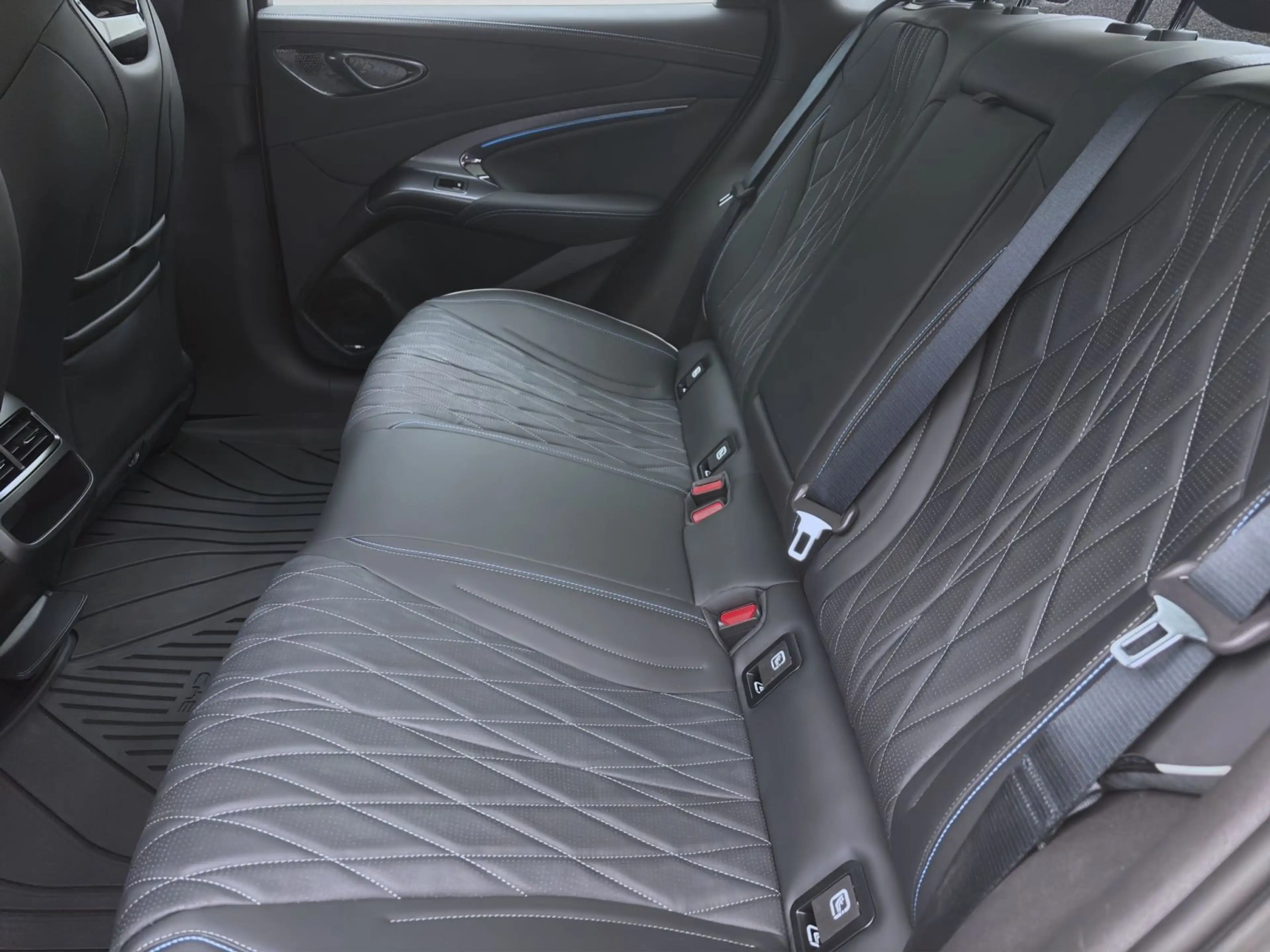 BYD Seal COMFORT 360* NAVI LM18 PANO PDC — photo 15
