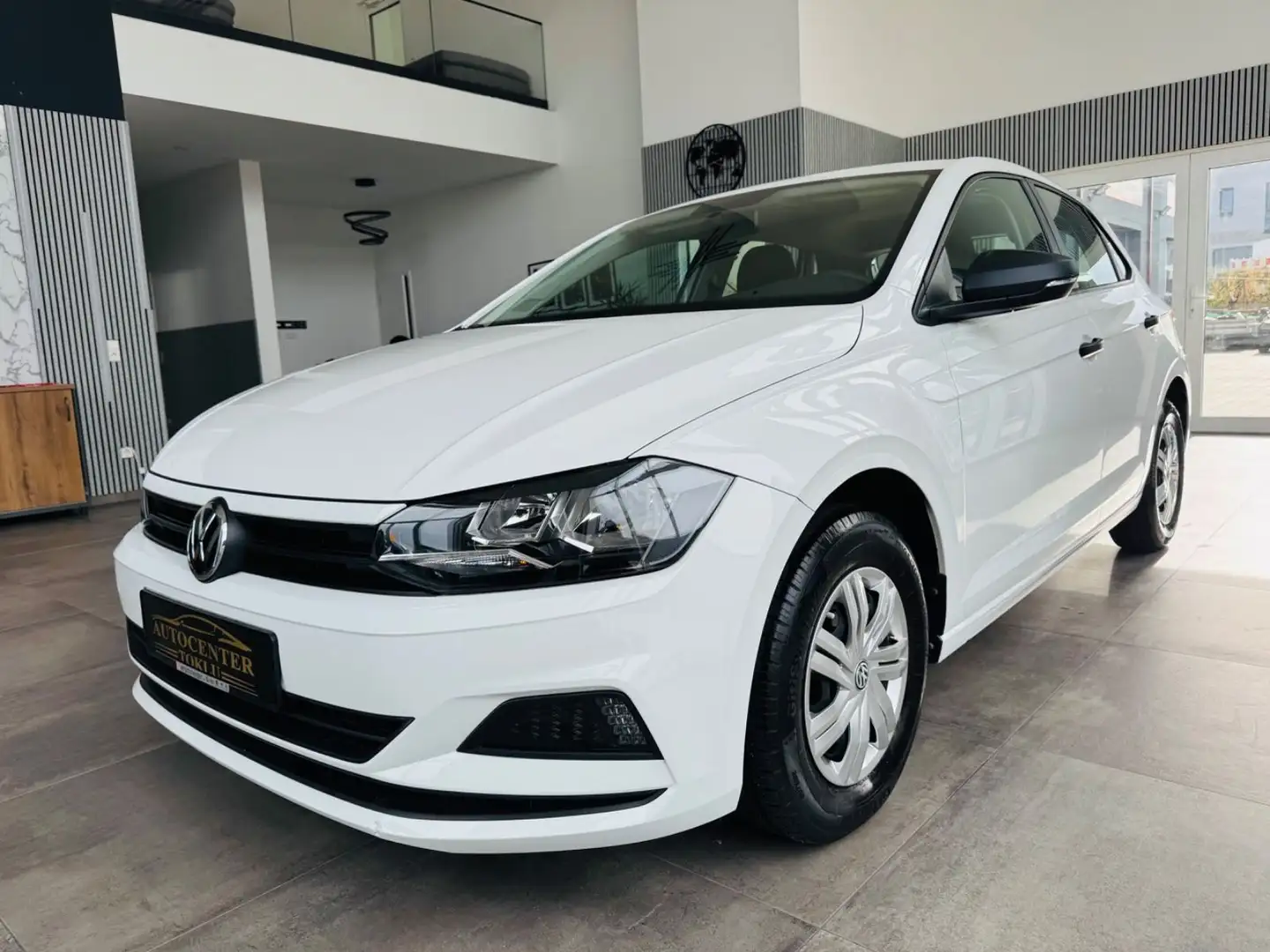 Volkswagen Polo VI 1.0 Klima Weiß - 1