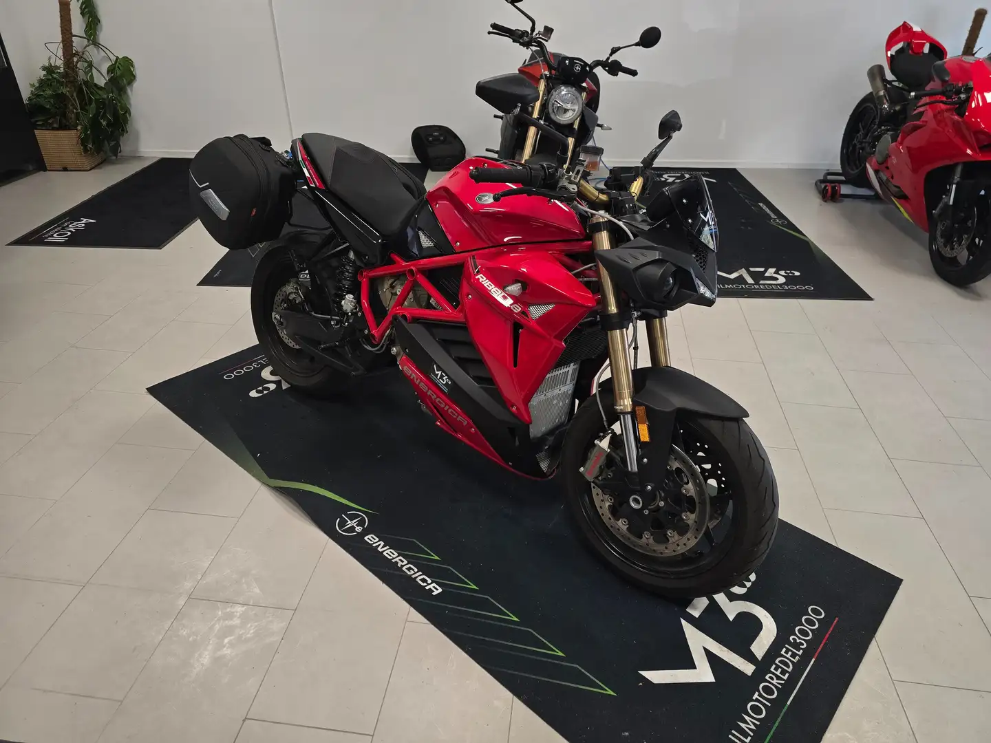 Energica Eva Ribelle Rouge - 1