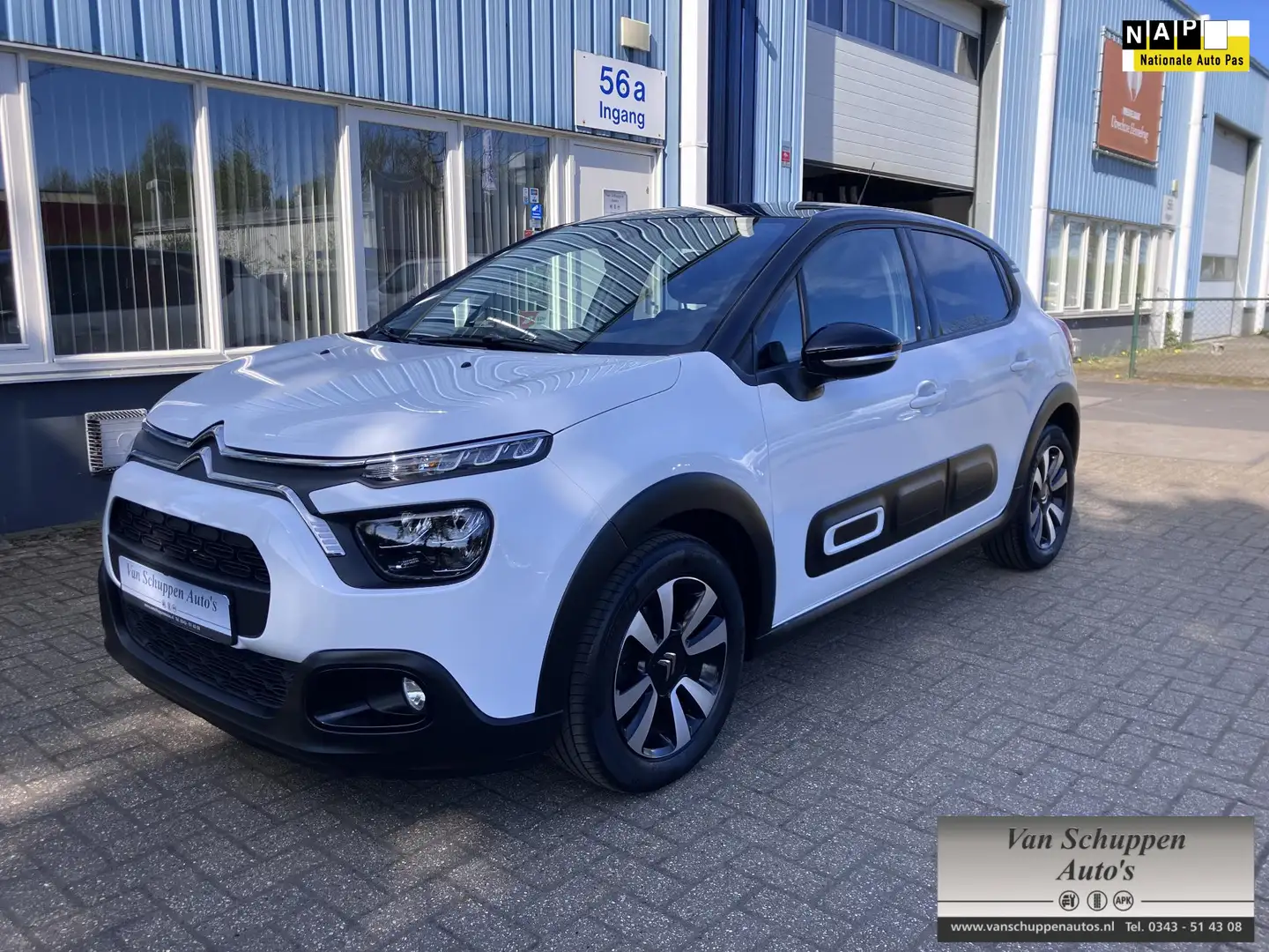 Citroen C3 -1.2 PureTech 110pk EAT6 Shine Trekhaak Navi Cruis Wit - 1