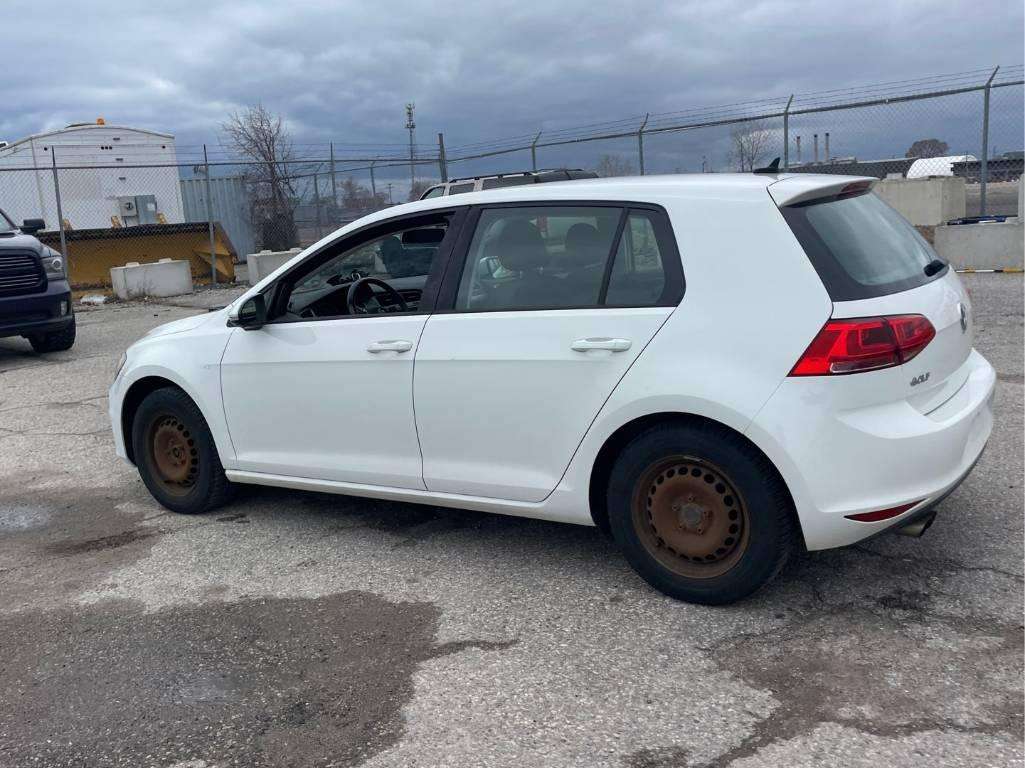 2015 Volkswagen Golf AUTO, HEATED SEATS, TOUCH-SCREEN RADIO, A/C !! thumb 9