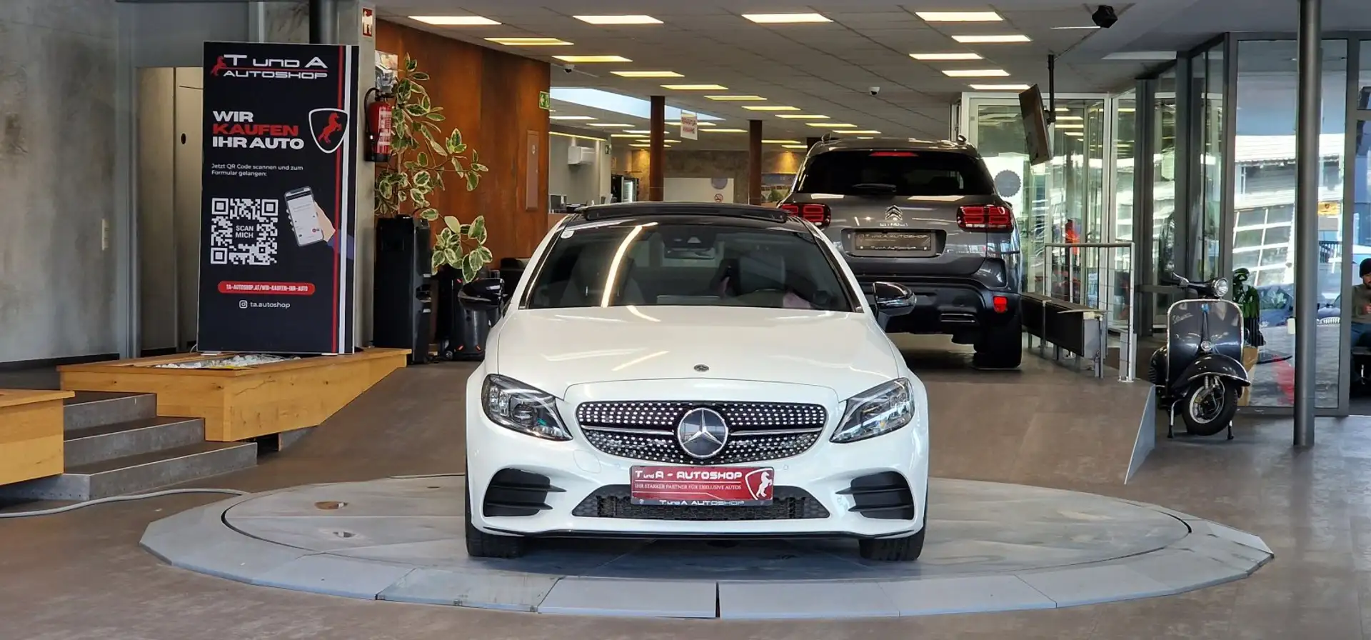 Mercedes-Benz C 220 d Coupe AMG-Line Aut. *Pano*Burmester*Kamera* Weiß - 2