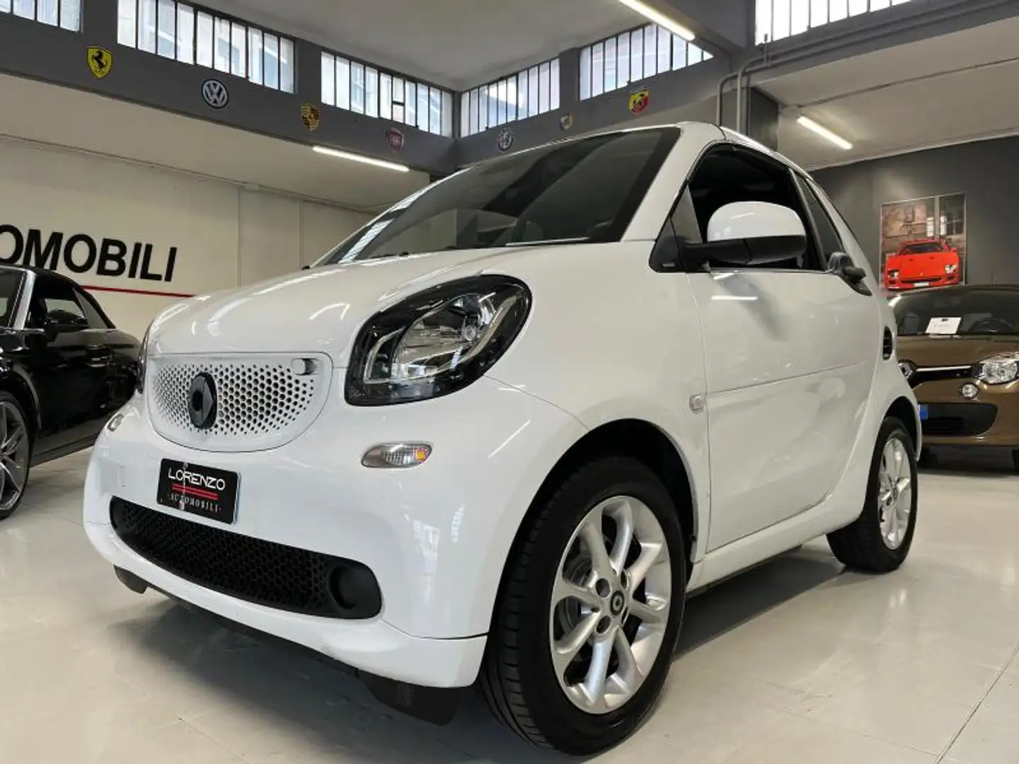 smart forTwo 1.0 Passion 71cv twinamic Weiß - 1