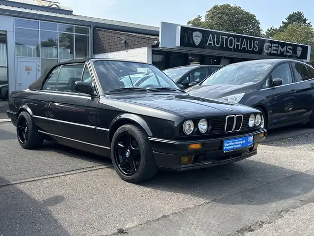BMW 325 E30 Cabrio Klima Leder SHZ Neuwagenzustand