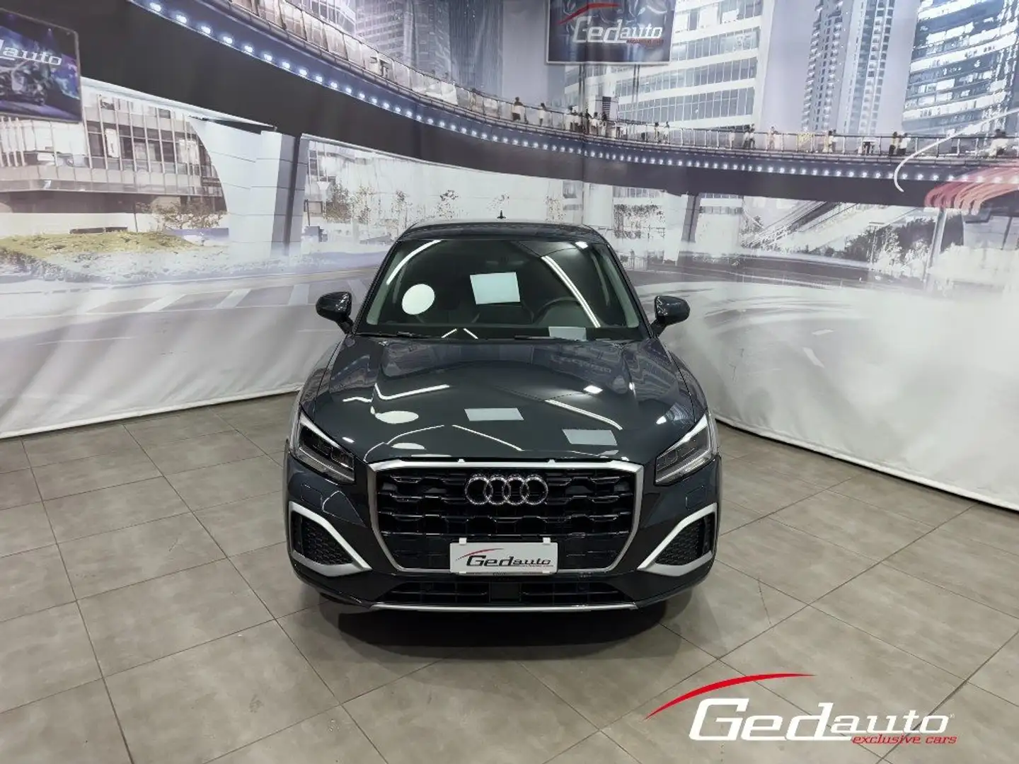 Audi Q2 30 TDI Admired Advanded FULL-LED NAVI Grigio - 2