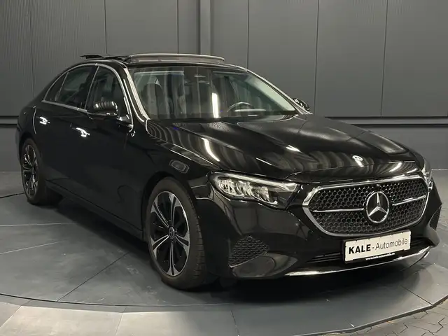 Mercedes-Benz E-Class view 7