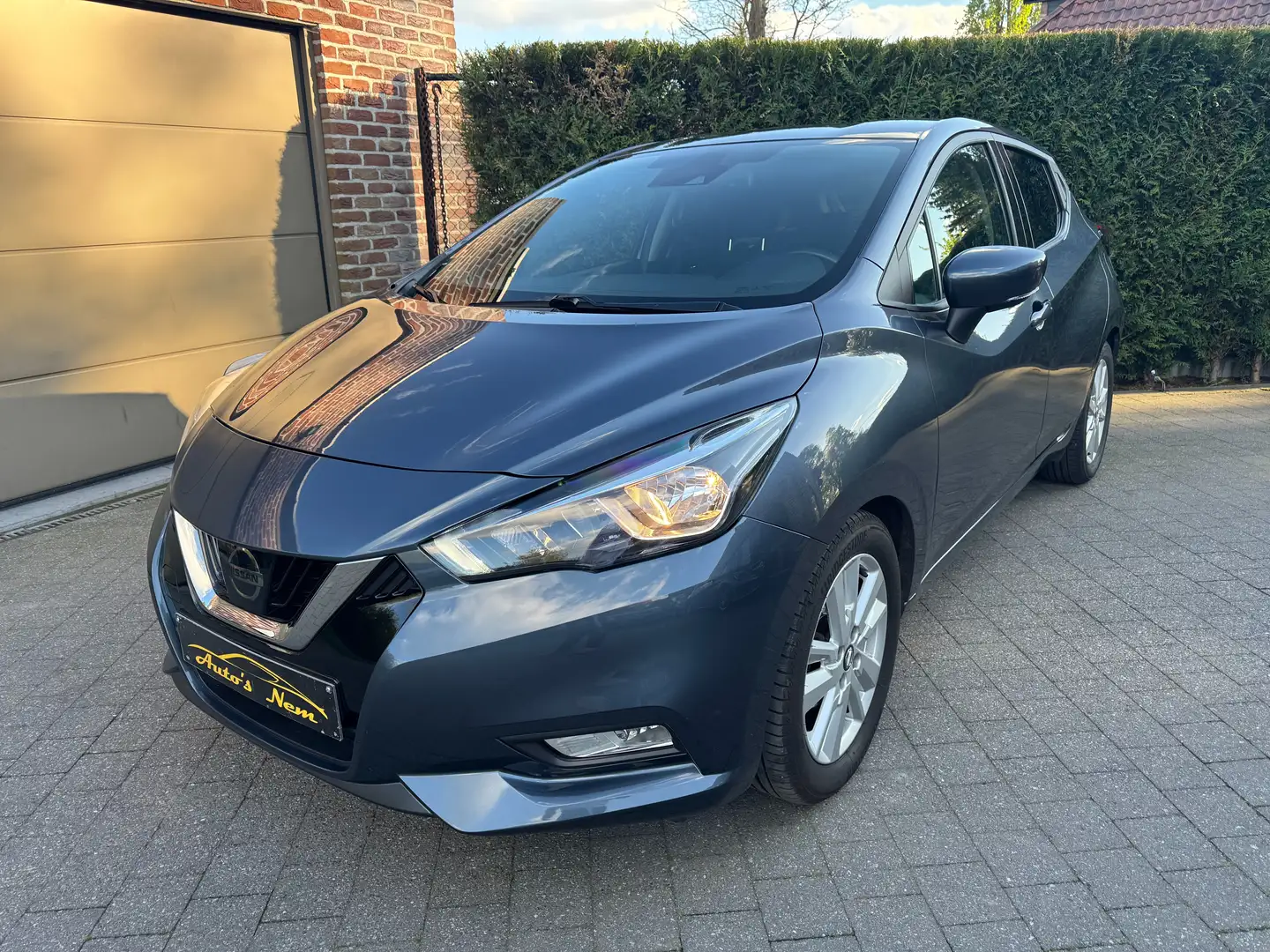 Nissan Micra 1.0 IG-T Business Edition Gris - 1