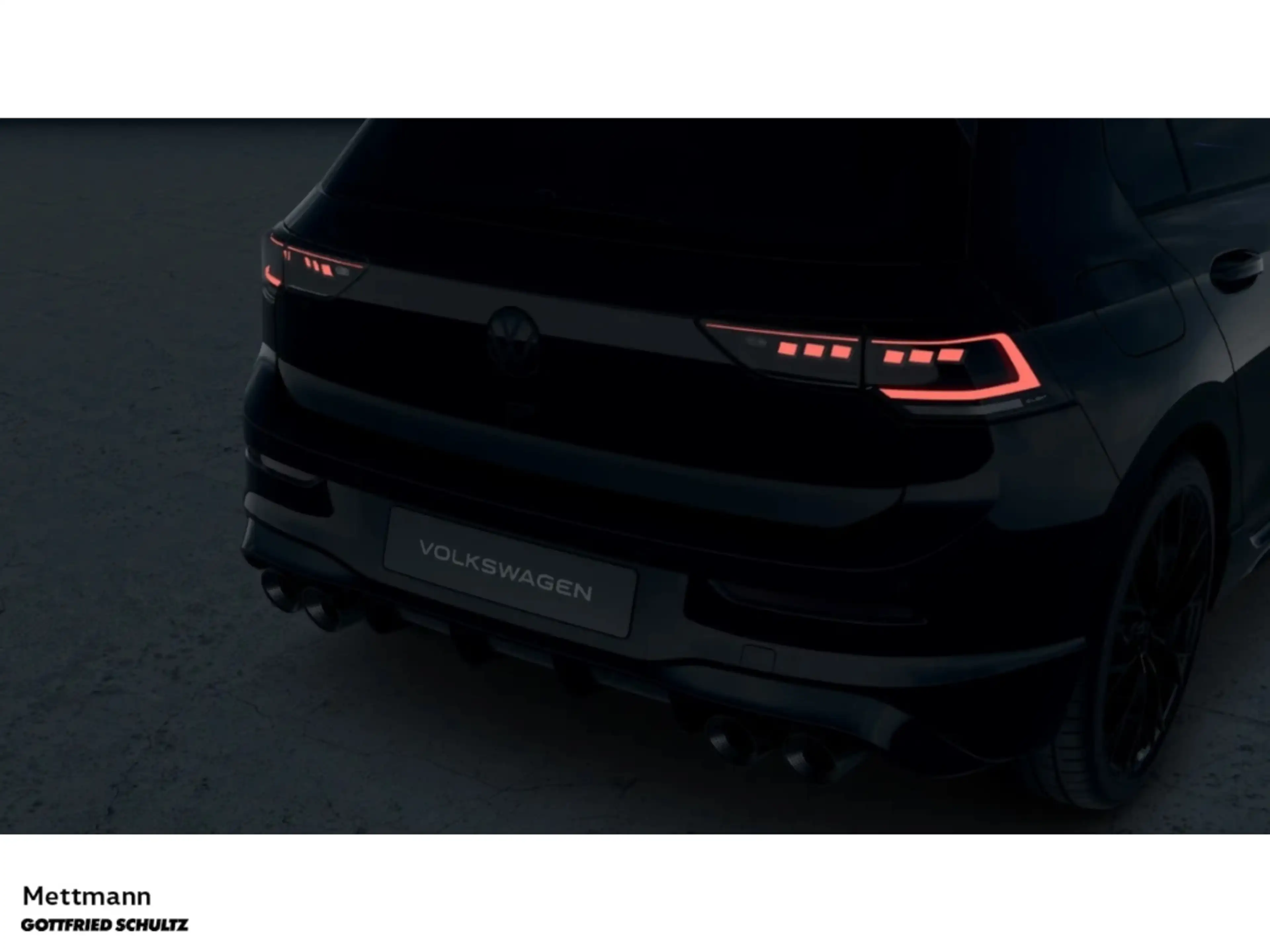 Volkswagen Golf R 2.0 TSI DSG IQ BLACK AKRAPO H&K PANO AREA HUD — photo 5