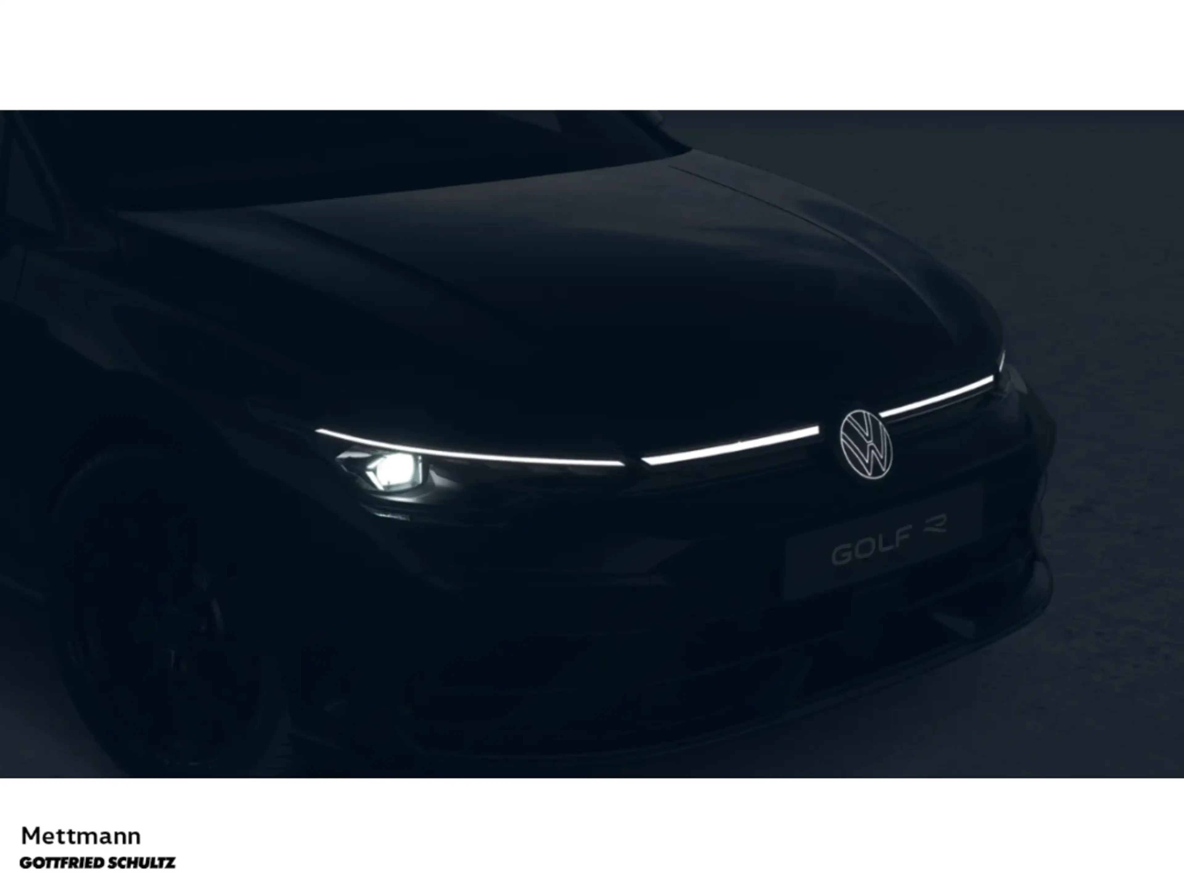 Volkswagen Golf R 2.0 TSI DSG IQ BLACK AKRAPO H&K PANO AREA HUD — photo 4