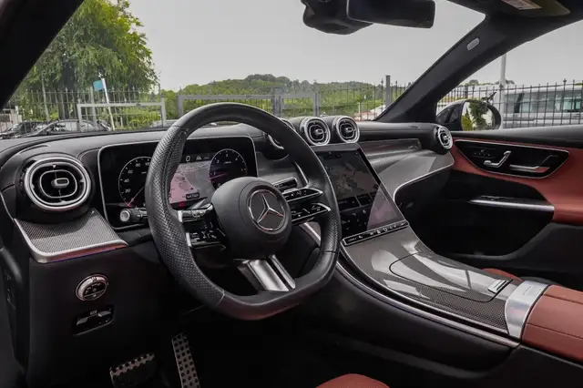 Mercedes-Benz 300 view 13