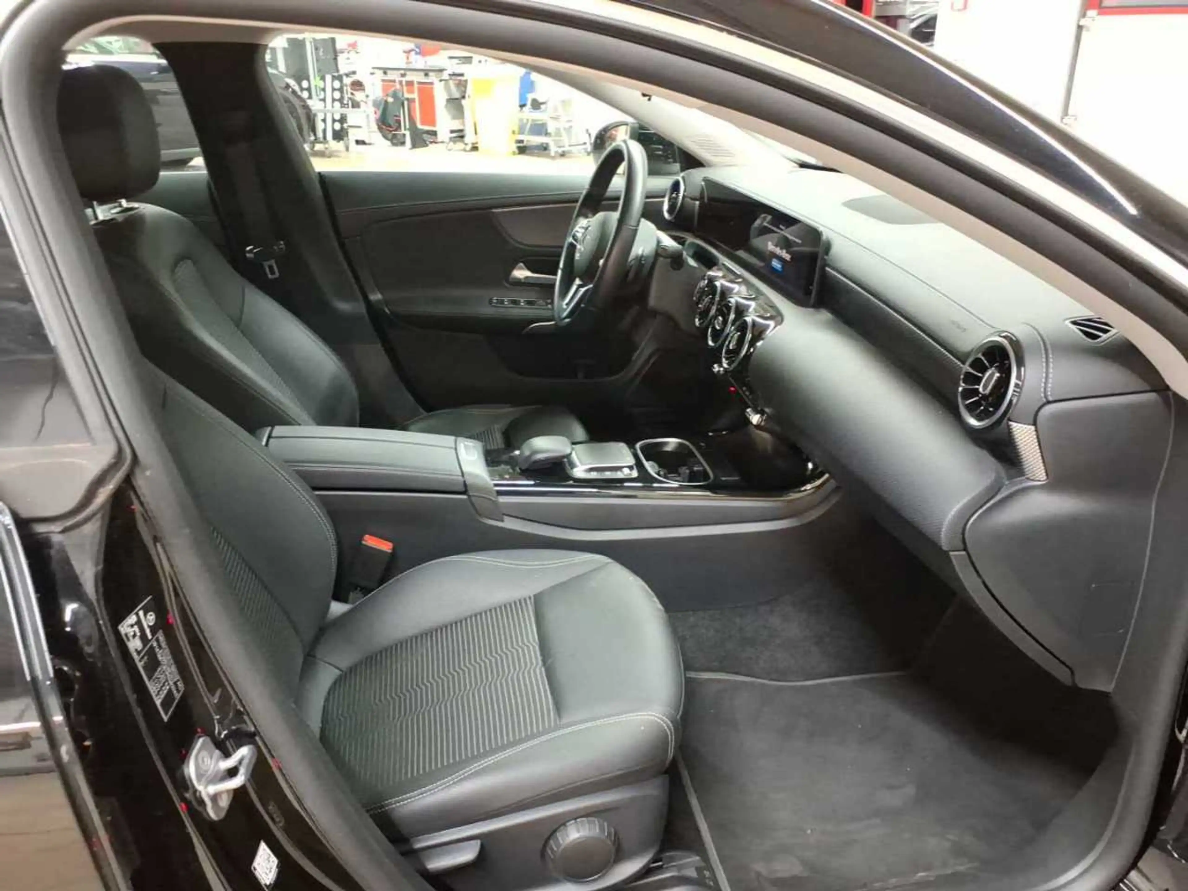 Mercedes-Benz CLA 200 CLA 200 d SB-Progressive AHK BusiP MBUX — photo 8