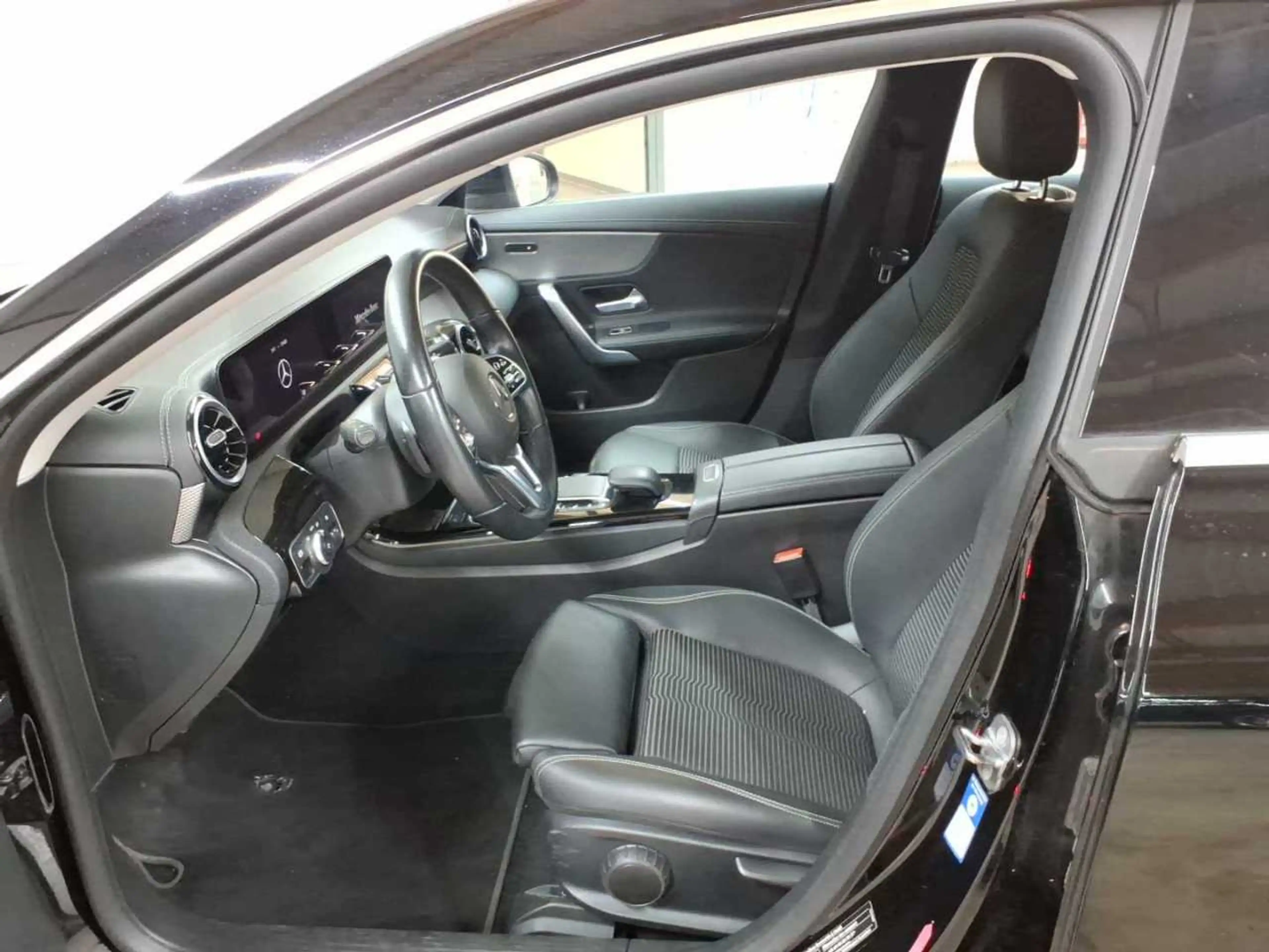 Mercedes-Benz CLA 200 CLA 200 d SB-Progressive AHK BusiP MBUX — photo 7