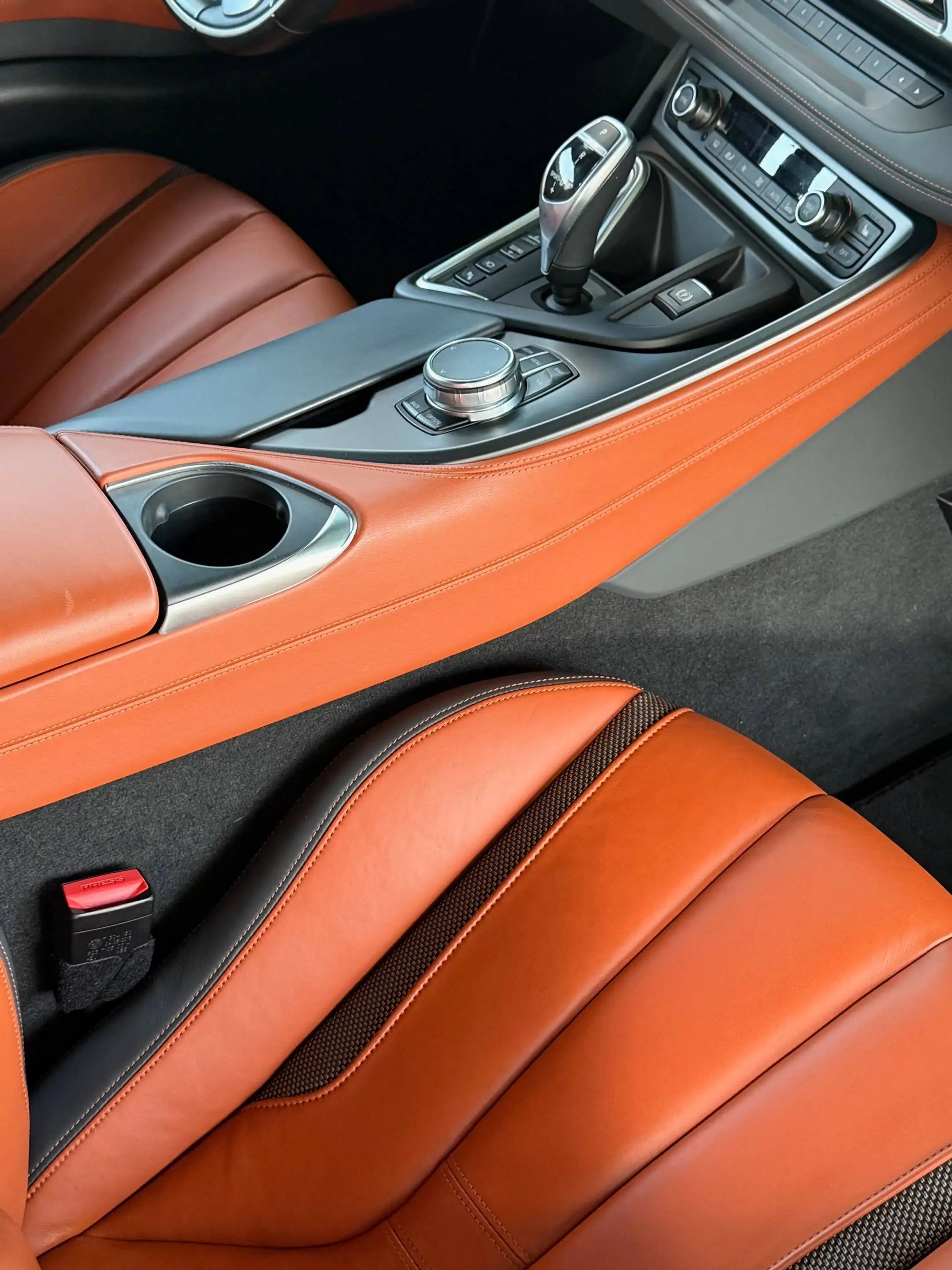 BMW i8 Roadster - Head-up -Copper leder - Harman Kardon — photo 7