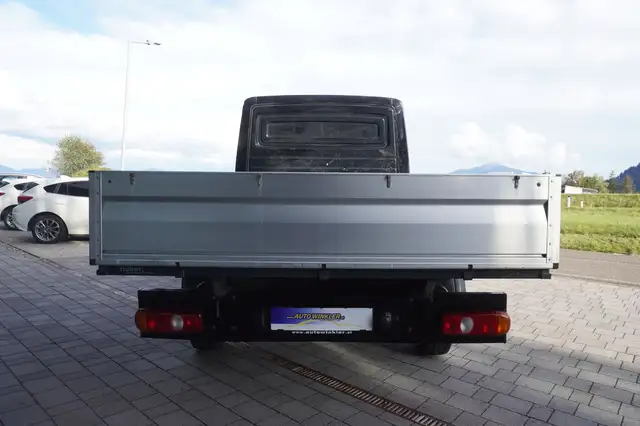 Volkswagen Crafter view 6