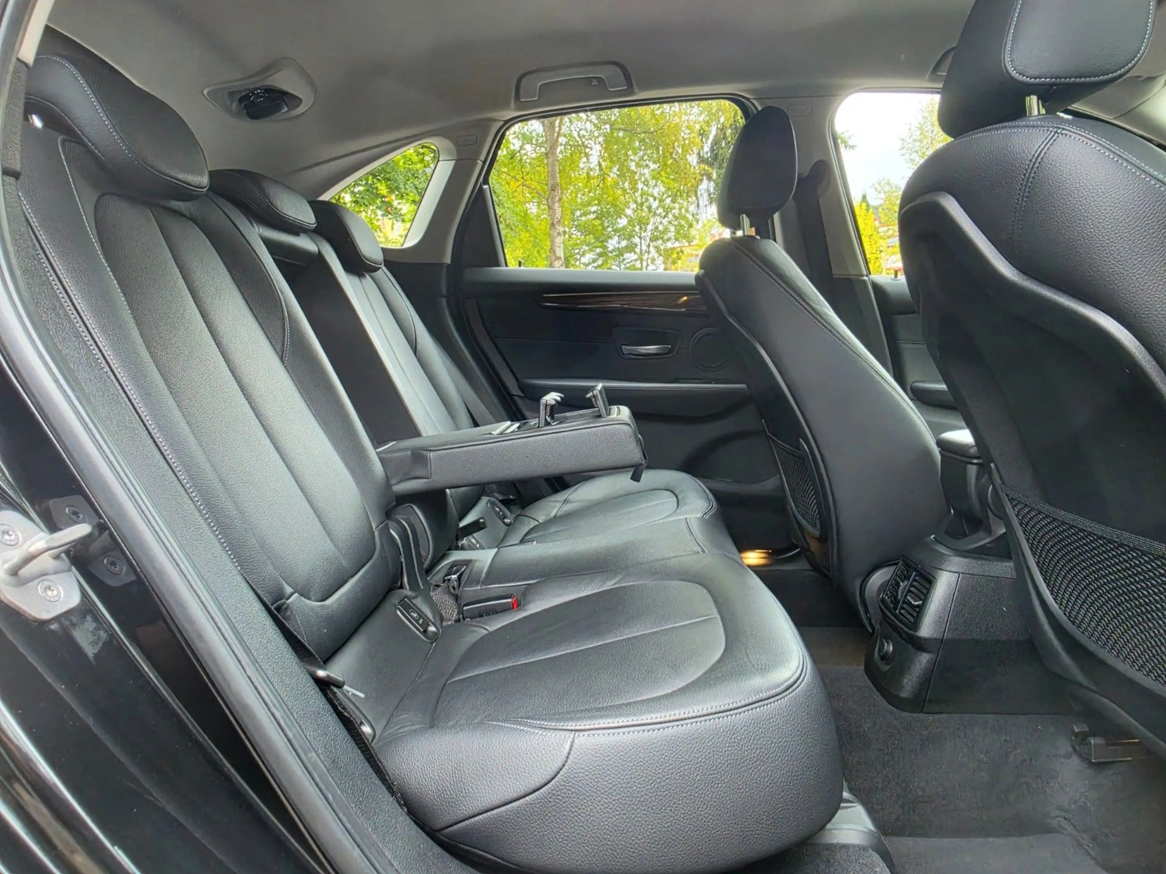 BMW 225 i Active Tourer*LUXURY LINE*LED*PDC*HUD*SHZ* — photo 13