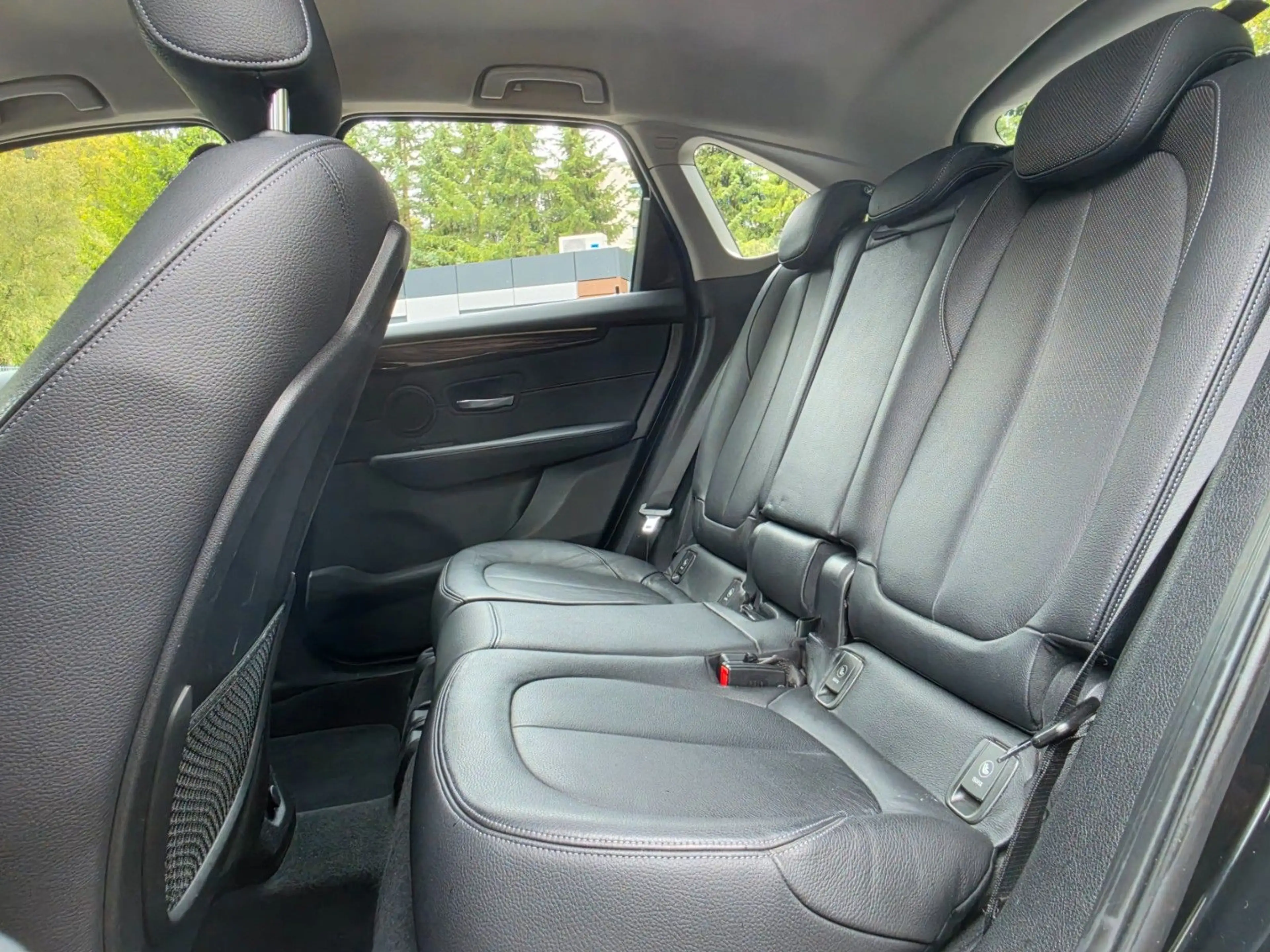 BMW 225 i Active Tourer*LUXURY LINE*LED*PDC*HUD*SHZ* — photo 14