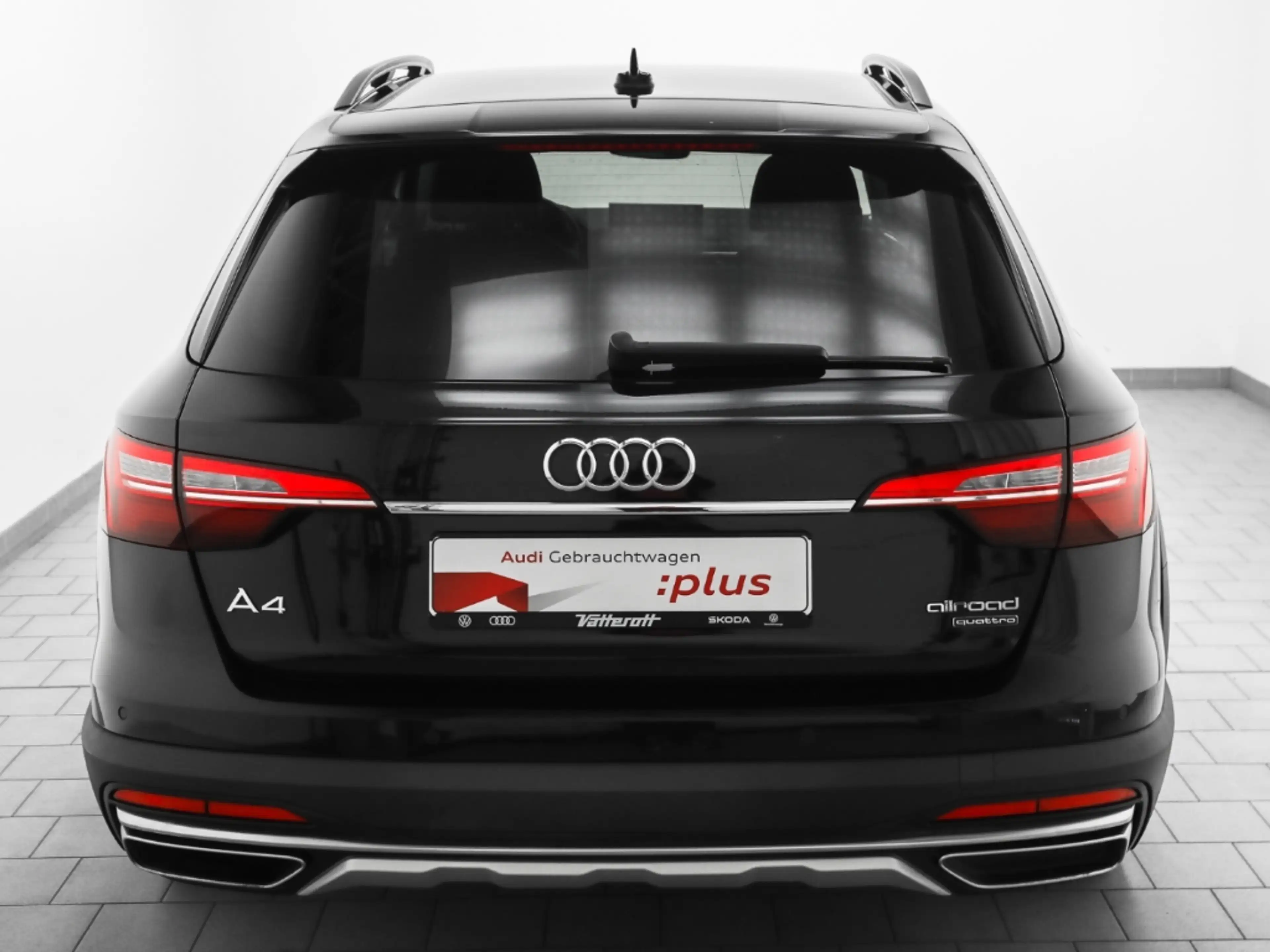 Audi A4 40 TDI quattro AHK — photo 4