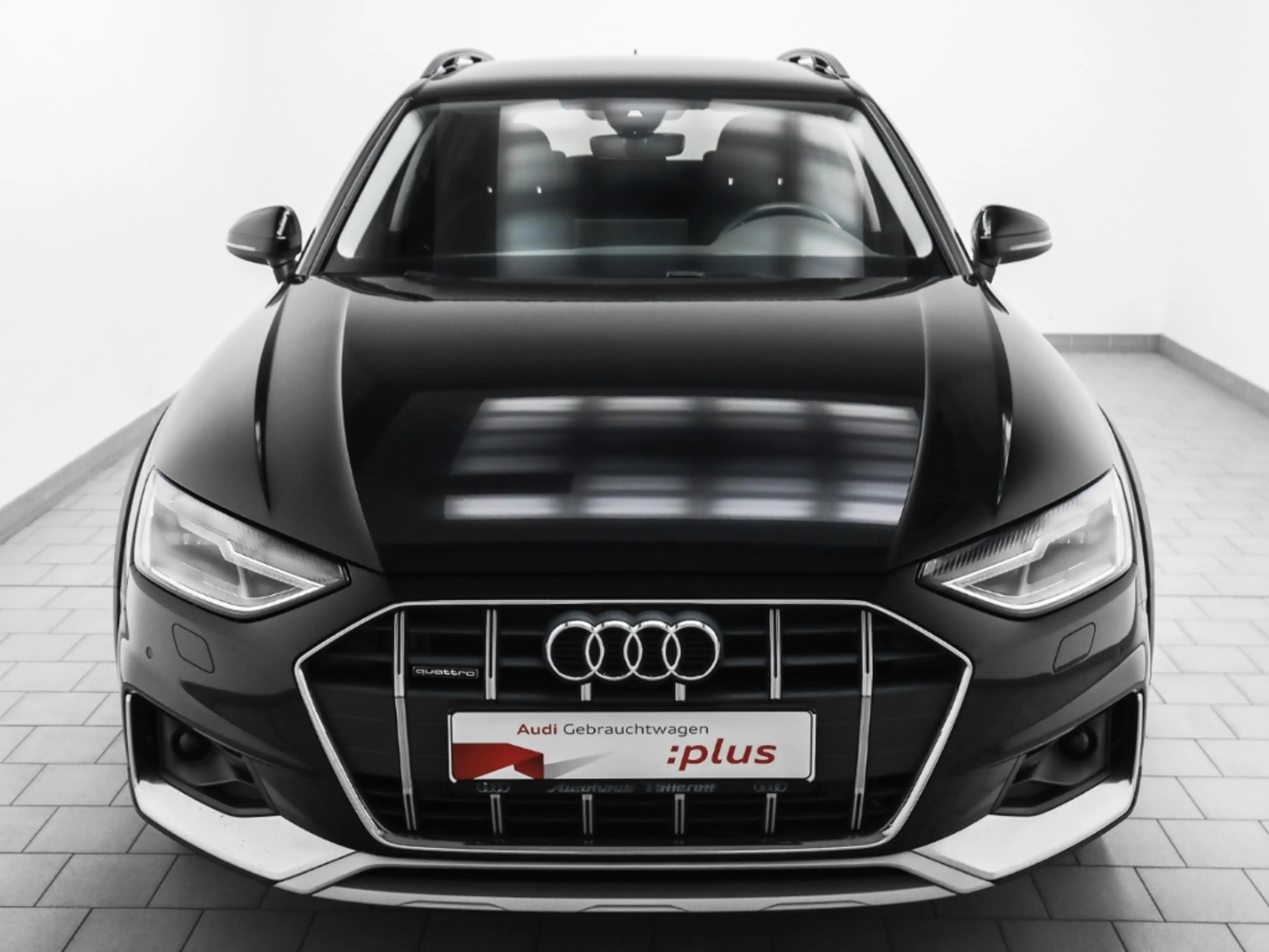 Audi A4 40 TDI quattro AHK — photo 2