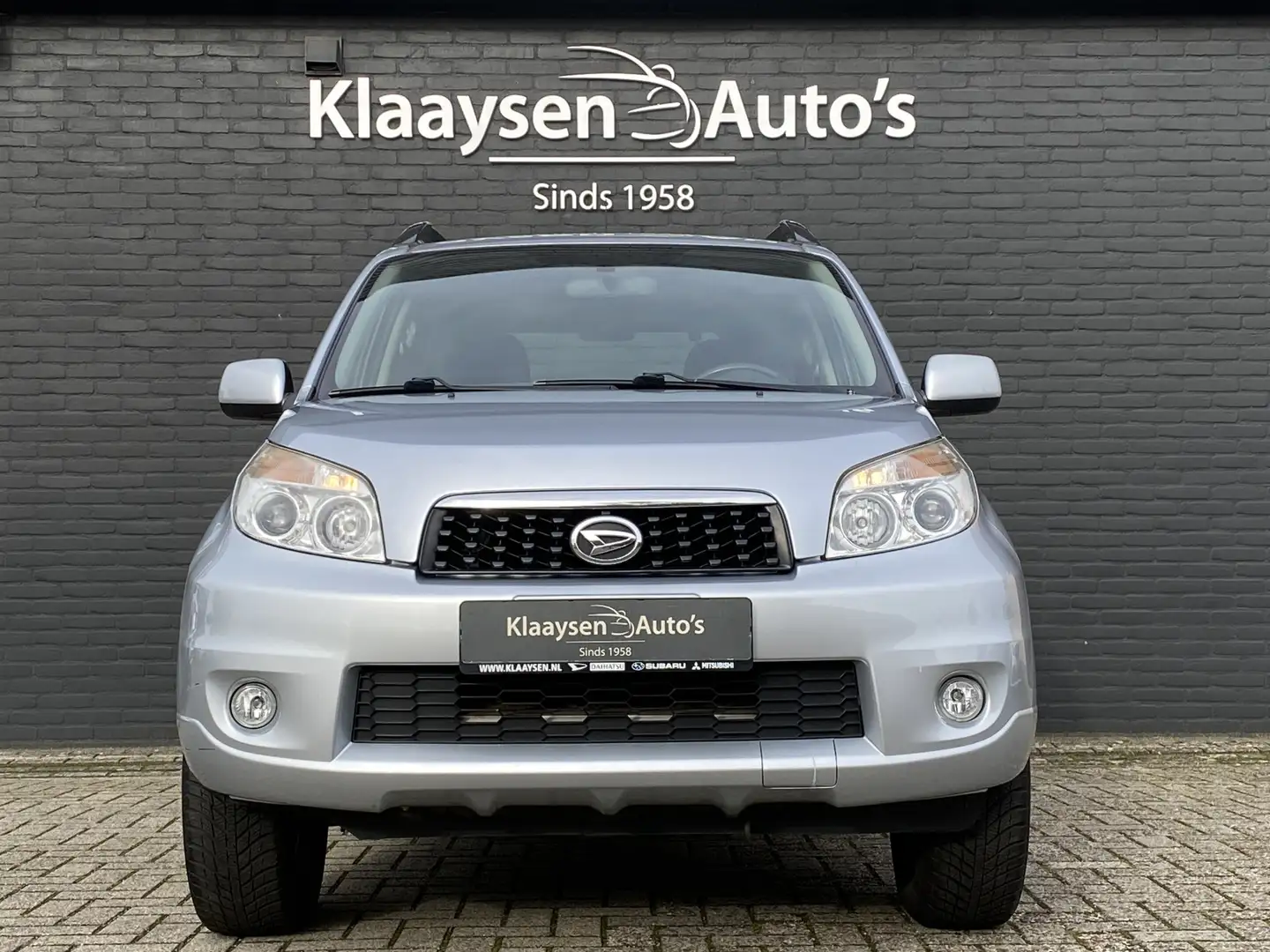 Daihatsu Terios 1.5 4WD Track AUT. | airco | parkeersensoren | pri Grijs - 2