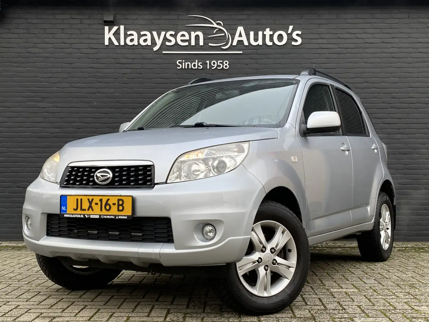 Daihatsu Terios 1.5 4WD Track AUT. | airco | parkeersensoren | pri Gris - 1