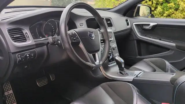 Volvo V60 view 8