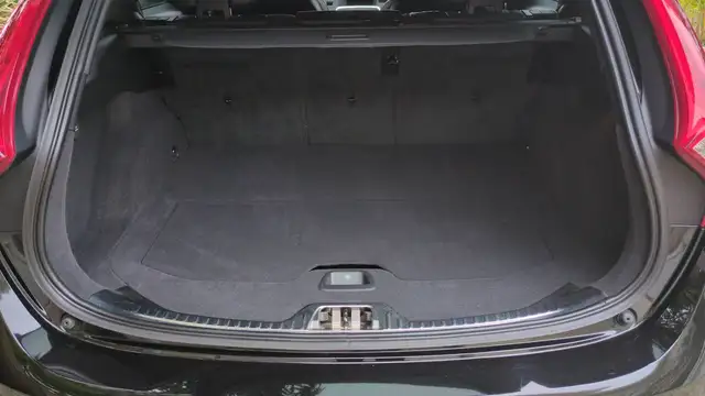 Volvo V60 view 14