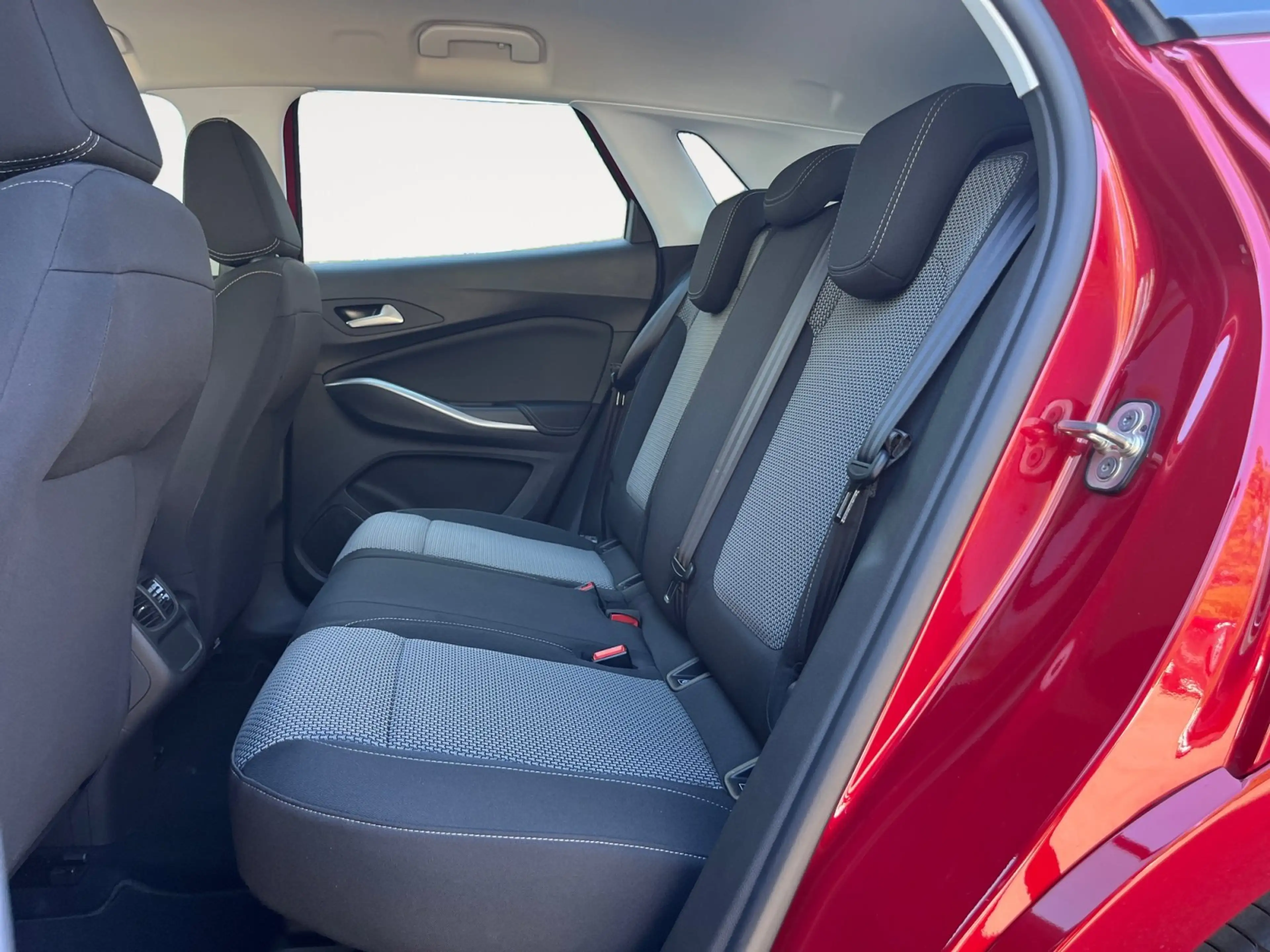 Opel Grandland 1.2 Turbo Enjoy 2xKlima AHK AUT KlimaA — photo 15