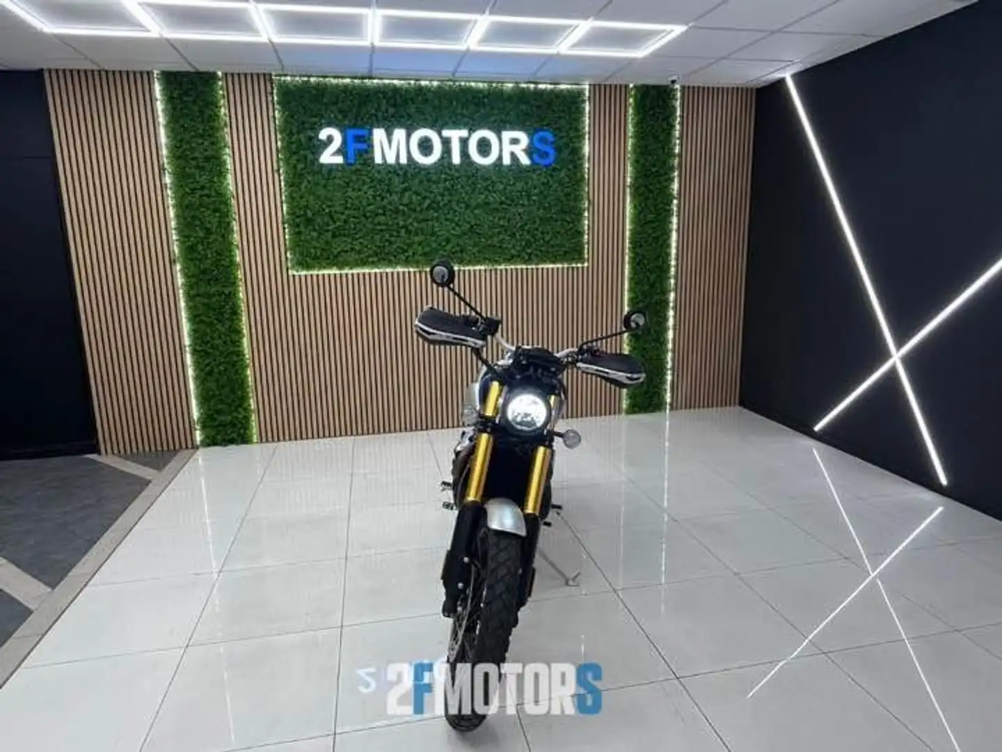 Triumph Scrambler 1200 XE ABS MY 21 Blau - 2