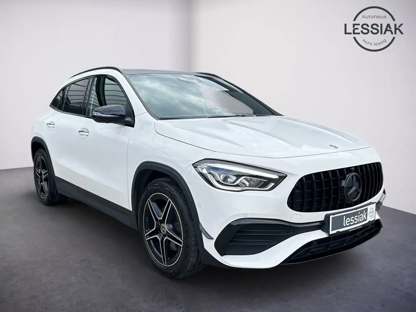 Mercedes-Benz GLA 200 d 4M | AMG | 360° | Black Edition Blanco - 2