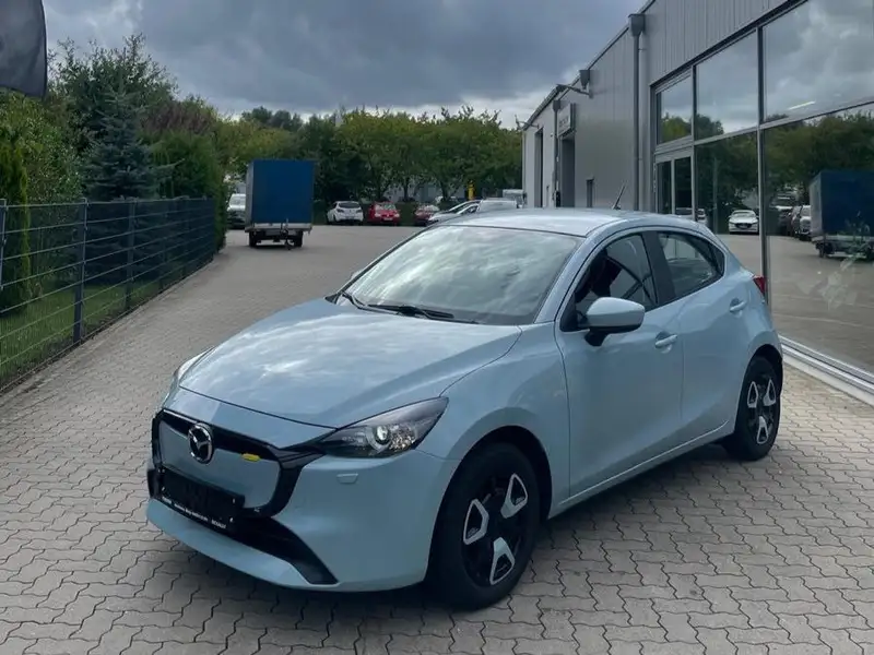 MAZDA 2