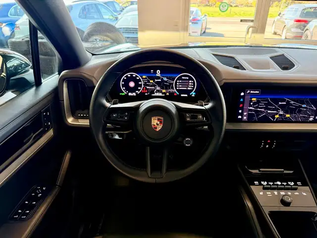 Porsche Cayenne view 14
