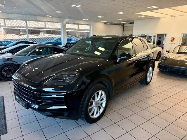 Porsche Cayenne view 2